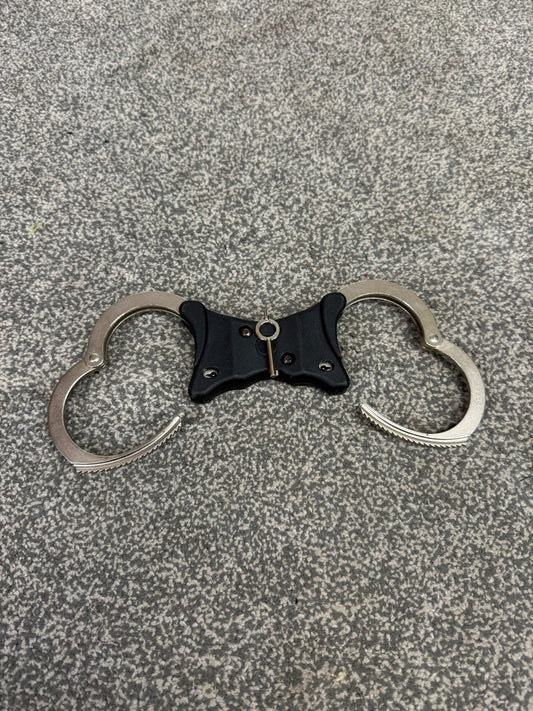 Ex Police Hiatt Handcuffs Genuine Rigid Cuffs With Key Security Collectable Memorabilia