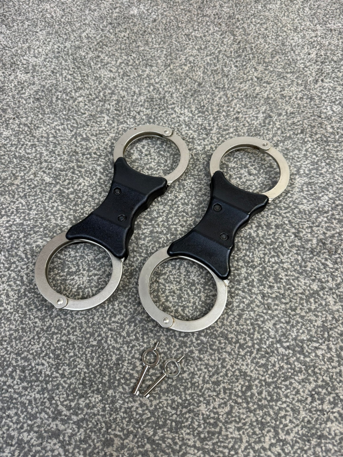 Ex Police Early Hiatt Rigid Handcuffs With Serial Security Cuffs Displays Collector