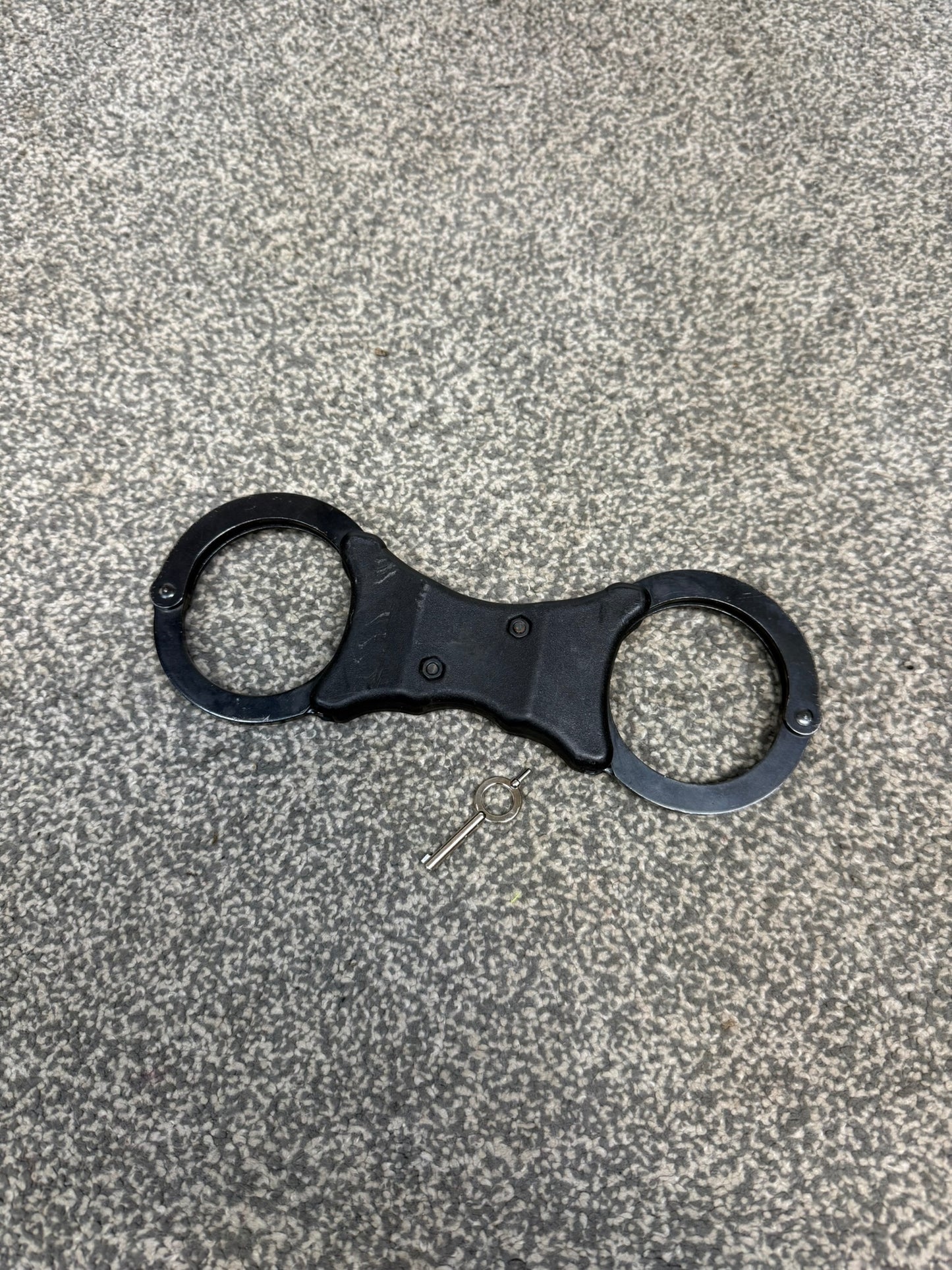 Ex Police Black Hiatt Rigid Handcuffs Genuine Cuff With Key Security Collectable