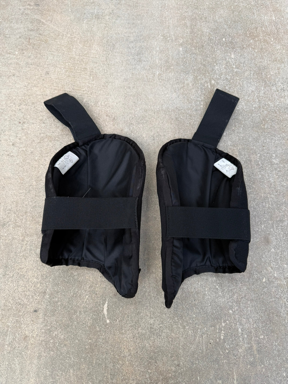 Ex Police Riot Upper Leg Thigh Guards PAIR Public Order Guards Airsoft Paintball Cosplay