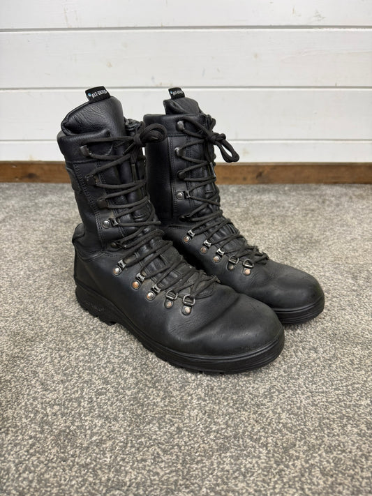 Altberg Field & Fell Leather Waterproof Combat Boots UK 8 Skywalk Sole
