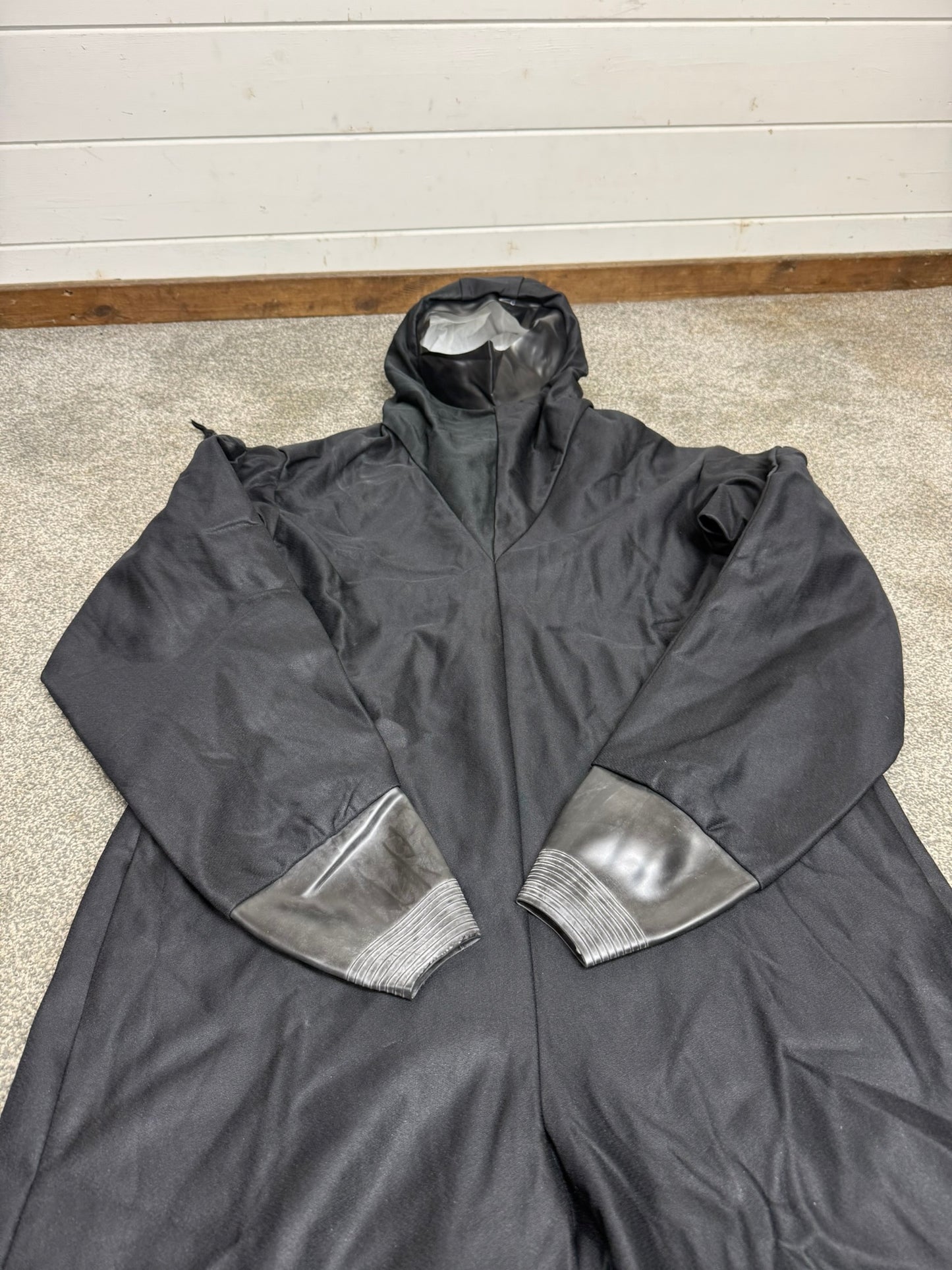 NEW Remploy Britannia Coverall Suit CBRN Ex Police Riot Rubber Cuffs