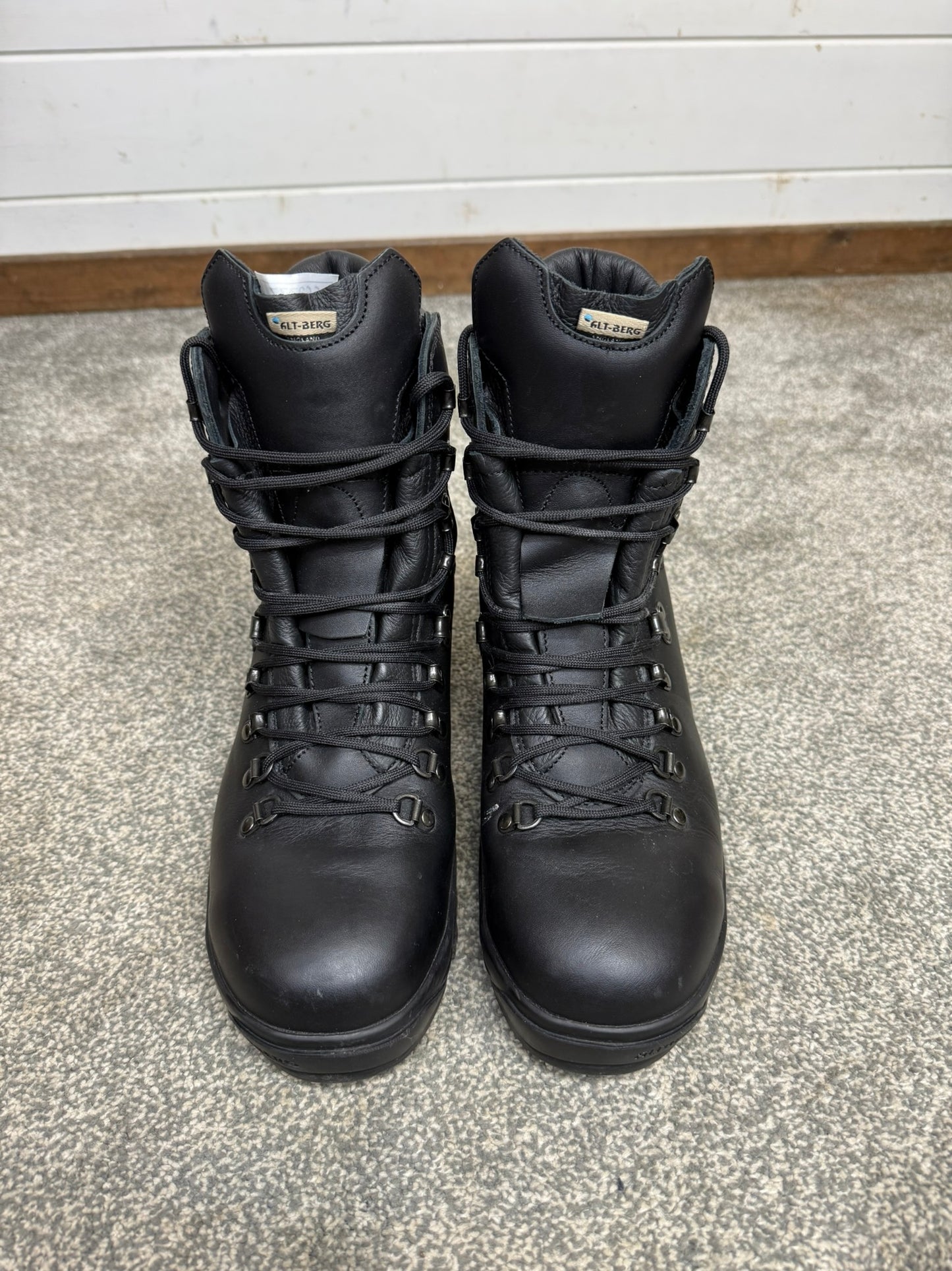Altberg Peacekeeper P3 VS Black Leather Waterproof Combat Boots Size UK 8