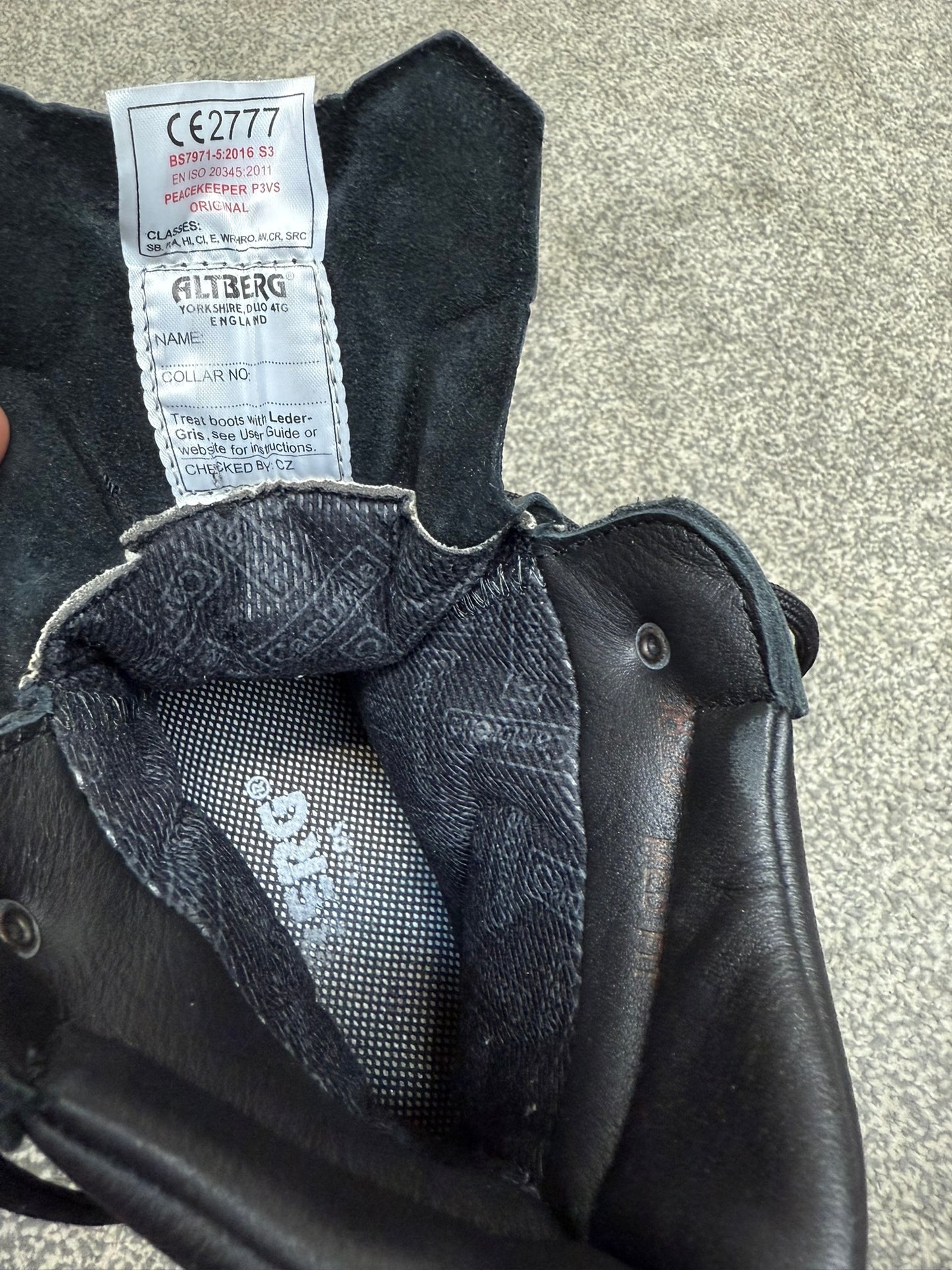 Altberg Peacekeeper P3 VS Black Leather Waterproof Combat Boots Size UK 8