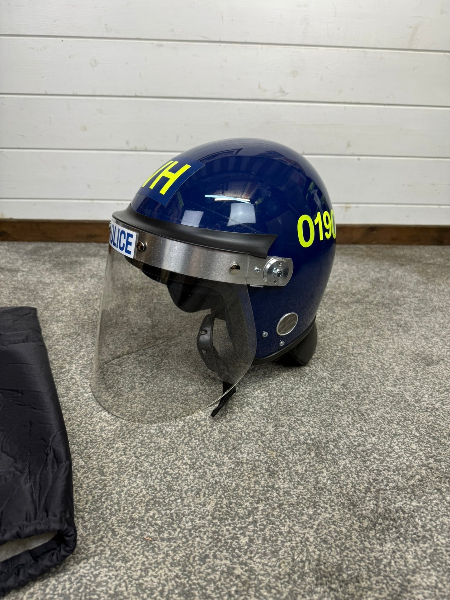 Ex Police Riot Helmet Defender & Bag 58-59cm VGC Genuine Obsolete Collectable