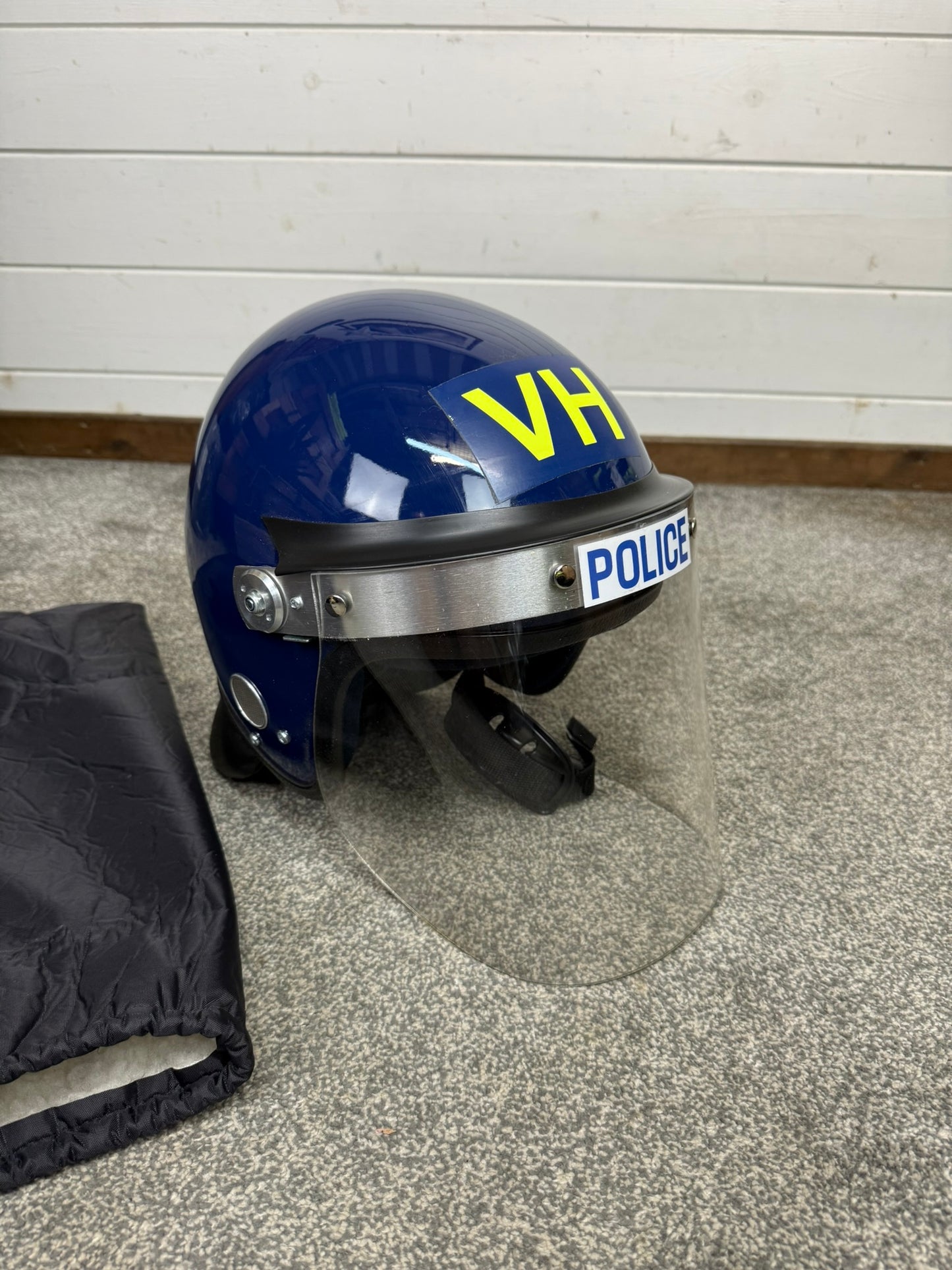 Ex Police Riot Helmet Defender & Bag 58-59cm VGC Genuine Obsolete Collectable