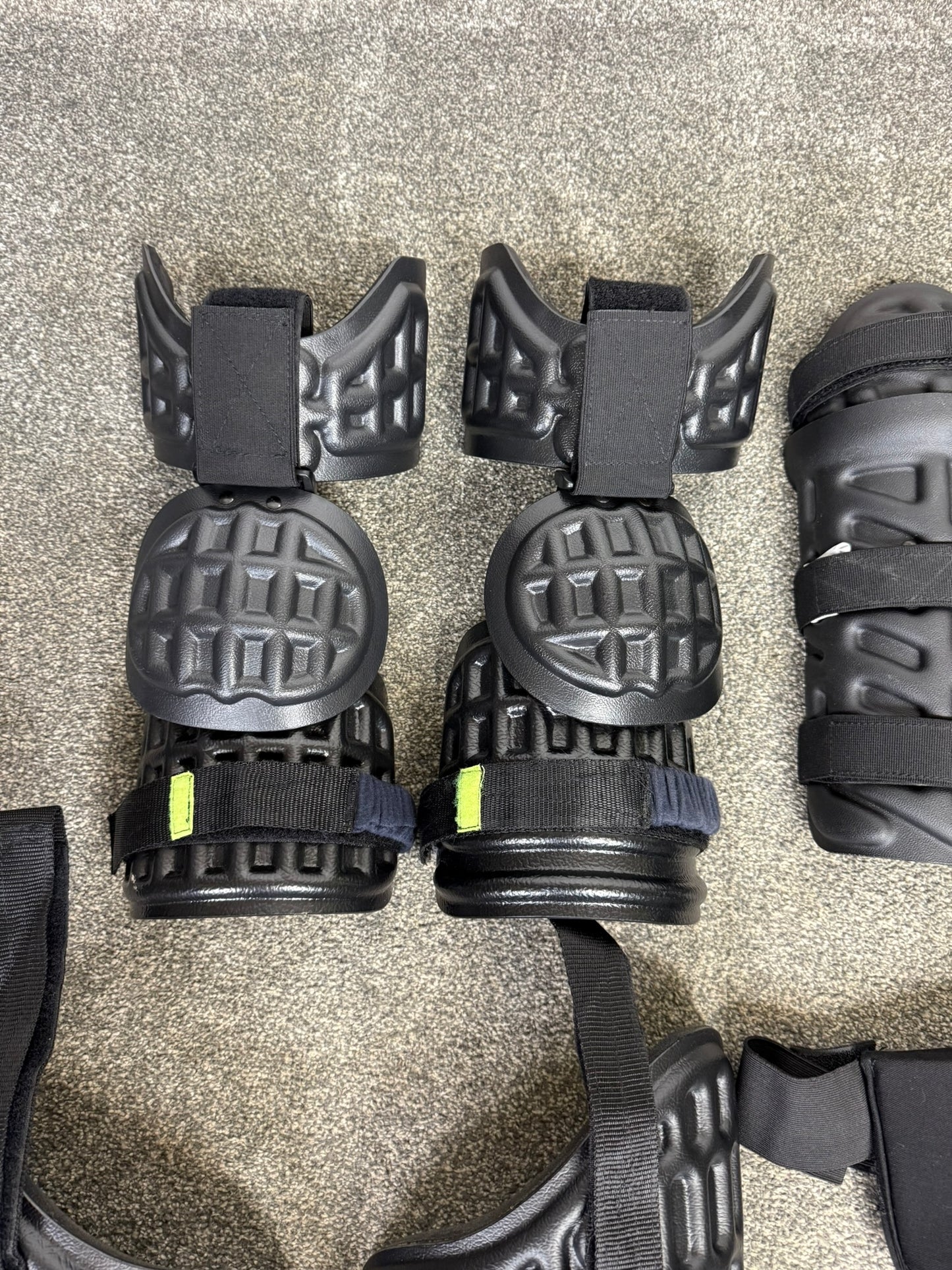 Ex Police Riot Guard Set Gloves, Belt Pouches Security Dog Handler Paintball Airsoft