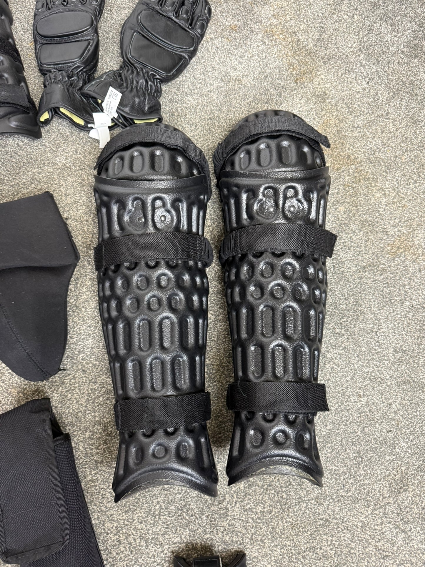 Ex Police Riot Guard Set Gloves, Belt Pouches Security Dog Handler Paintball Airsoft
