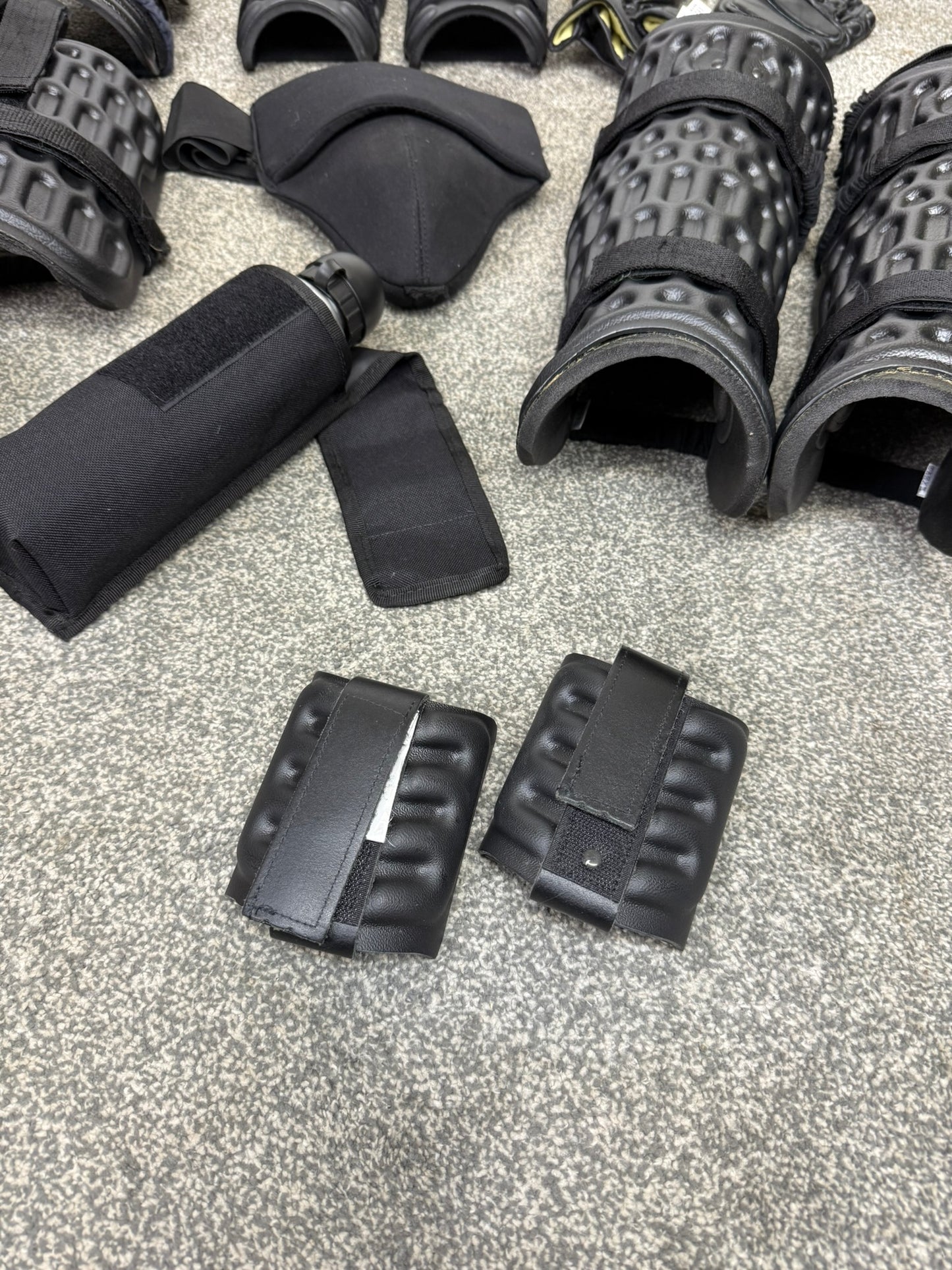 Ex Police Riot Guard Set Gloves, Belt Pouches Security Dog Handler Paintball Airsoft