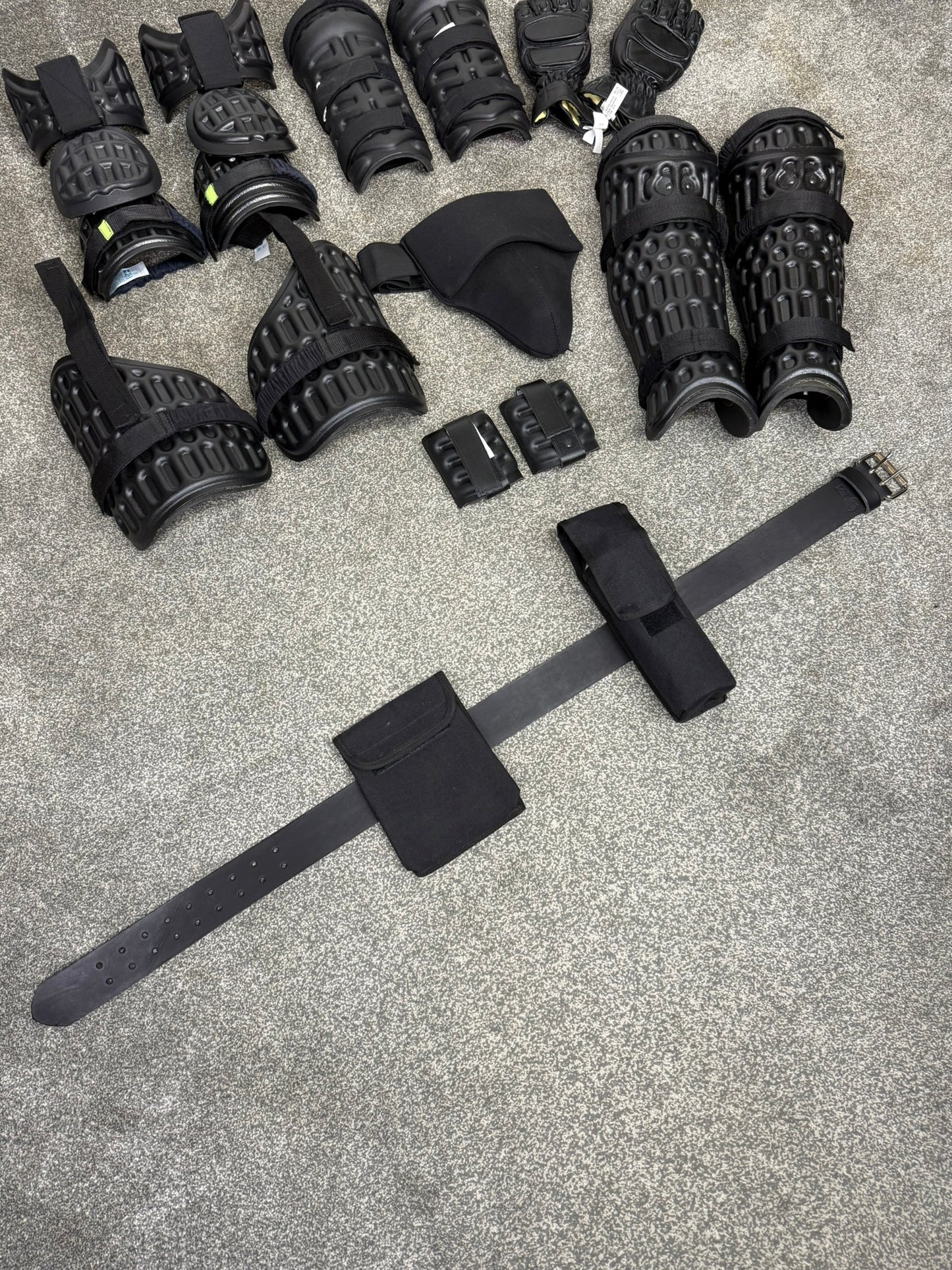 Ex Police Riot Guard Set Gloves, Belt Pouches Security Dog Handler Paintball Airsoft
