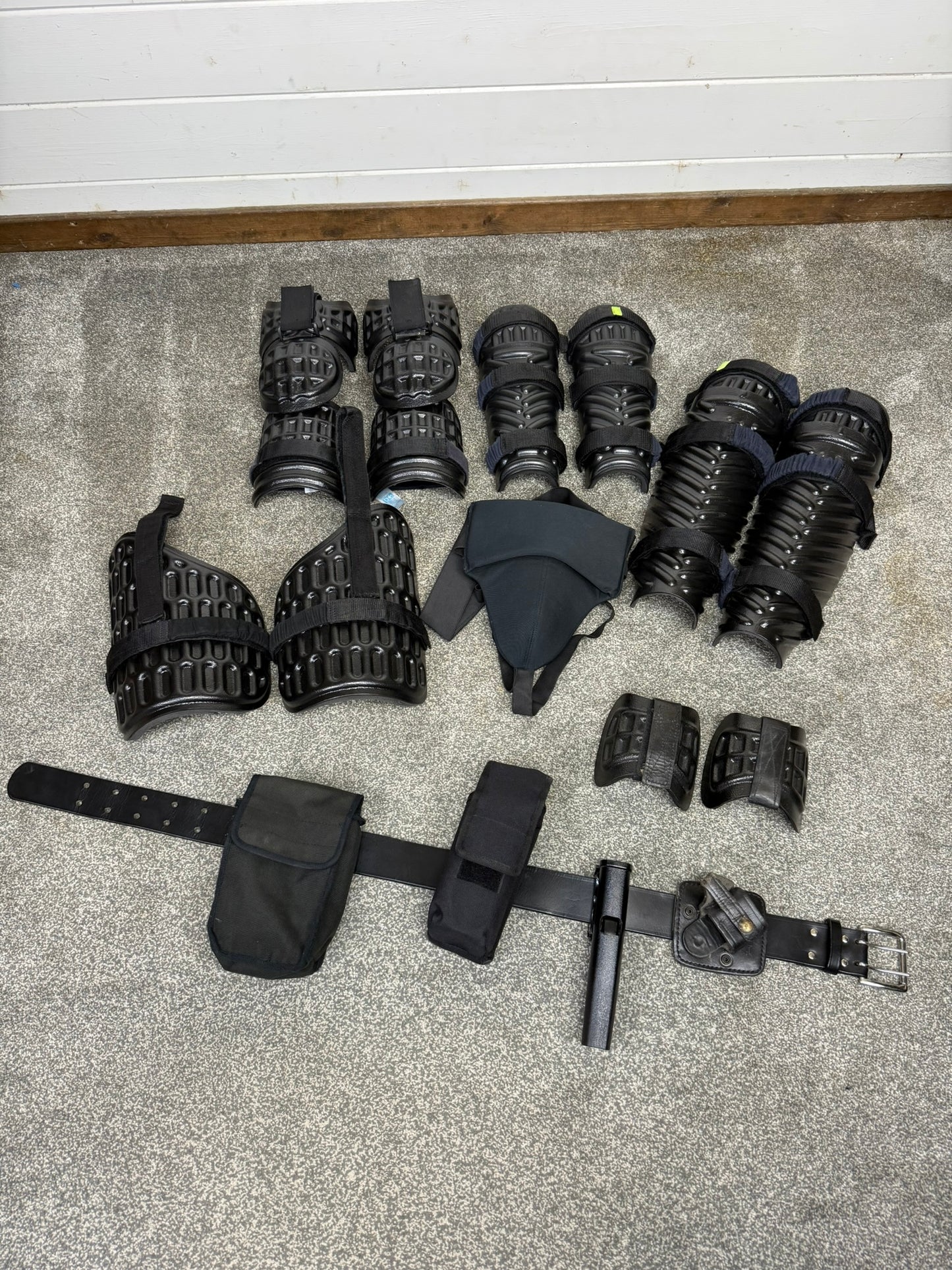 Ex Police Riot Guard Set & Leather Belt Security Dog Handler Paintball Airsoft