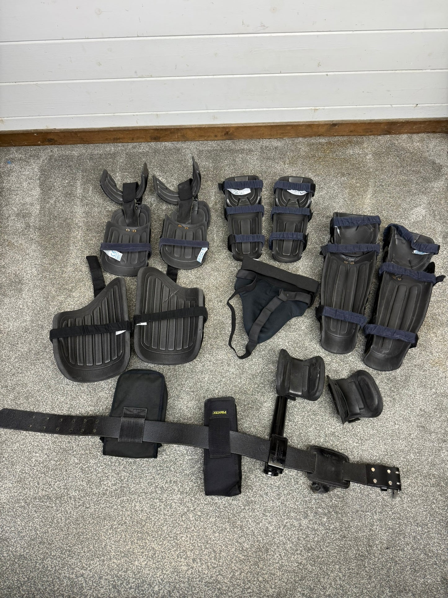 Ex Police Riot Guard Set & Leather Belt Security Dog Handler Paintball Airsoft