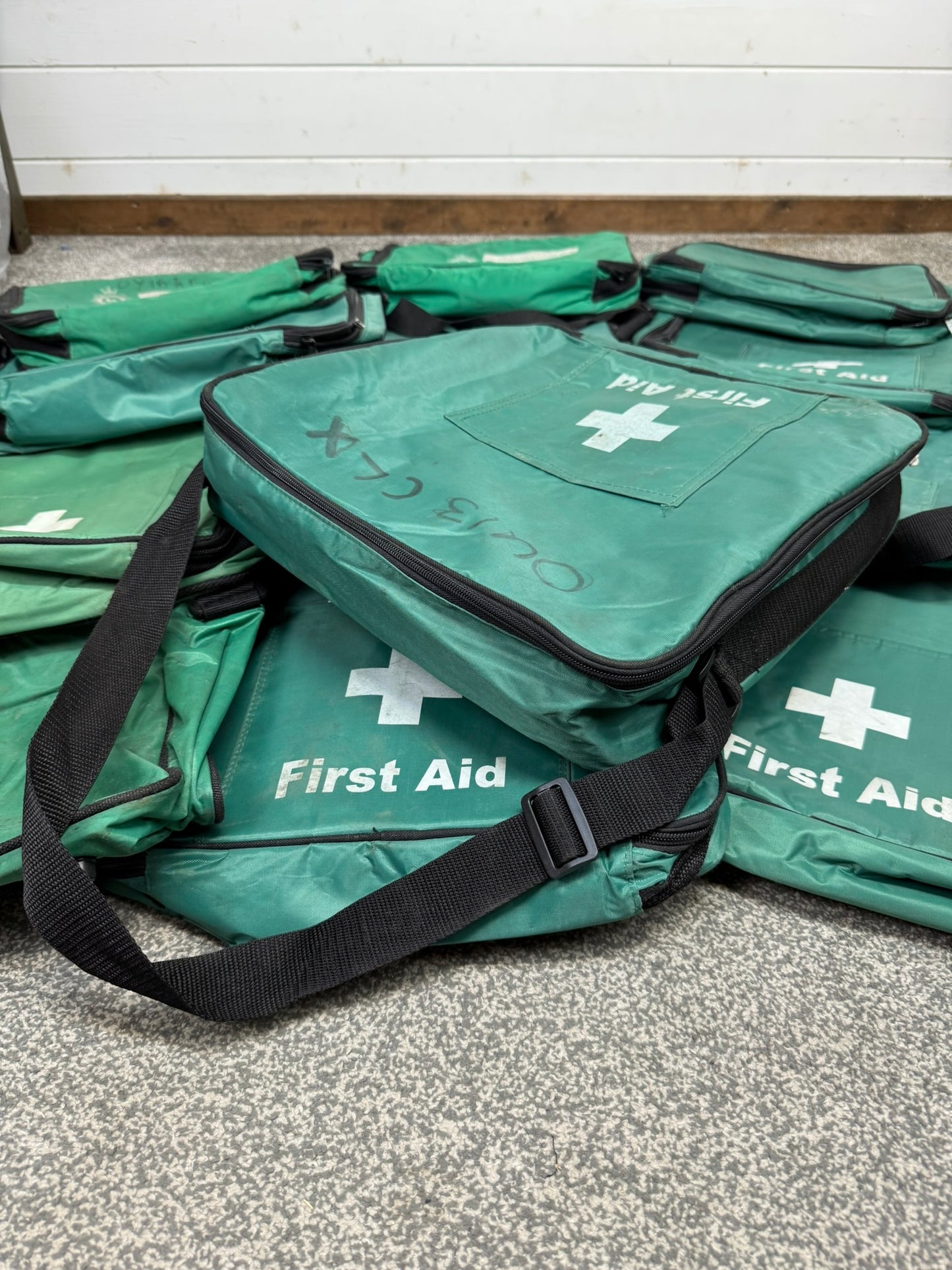 13x Ex Police First Aid Vehicle Bags Job Lot Square Medic Bag