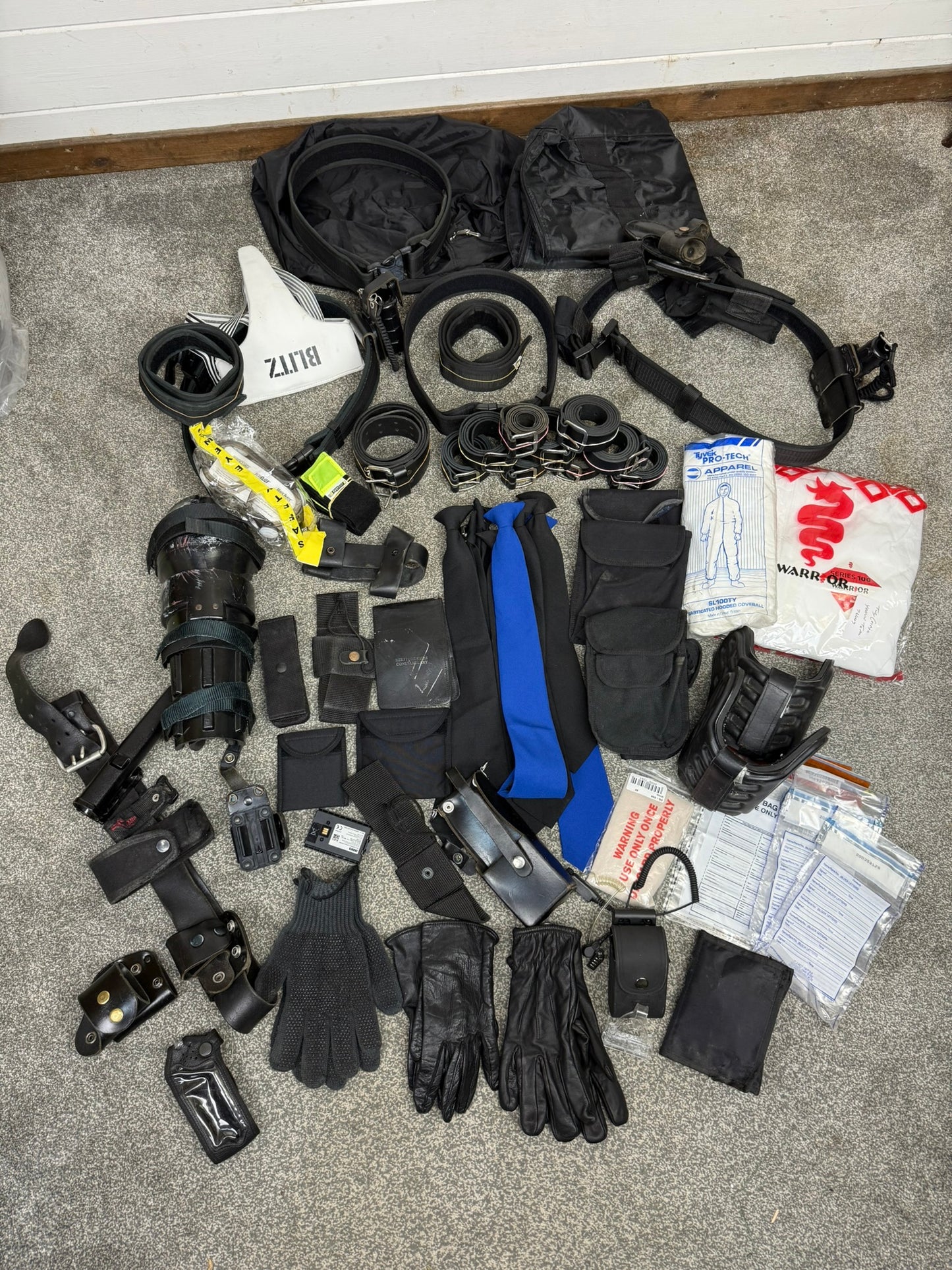 Ex Police Accessory Job Lot Belts Pouches Gloves Riot Security Bundle Lot