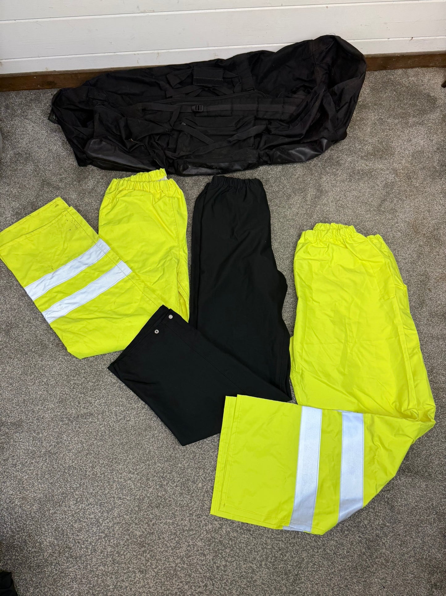 Ex Police Fleece Soft Shell Jacket Liners Trousers Holdall Job Lot