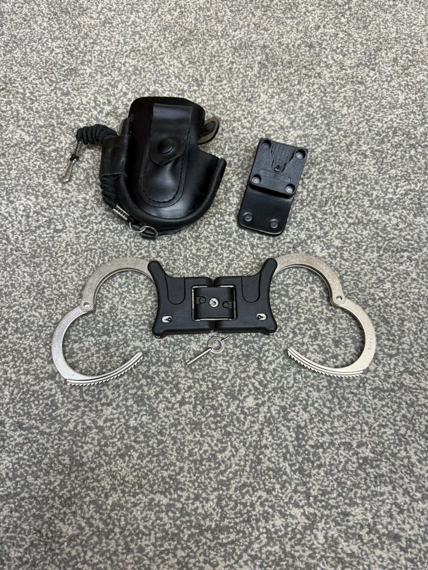 Ex Police Folding Hiatt Handcuffs Hinged Cuffs Pouch & Key Security Collectable