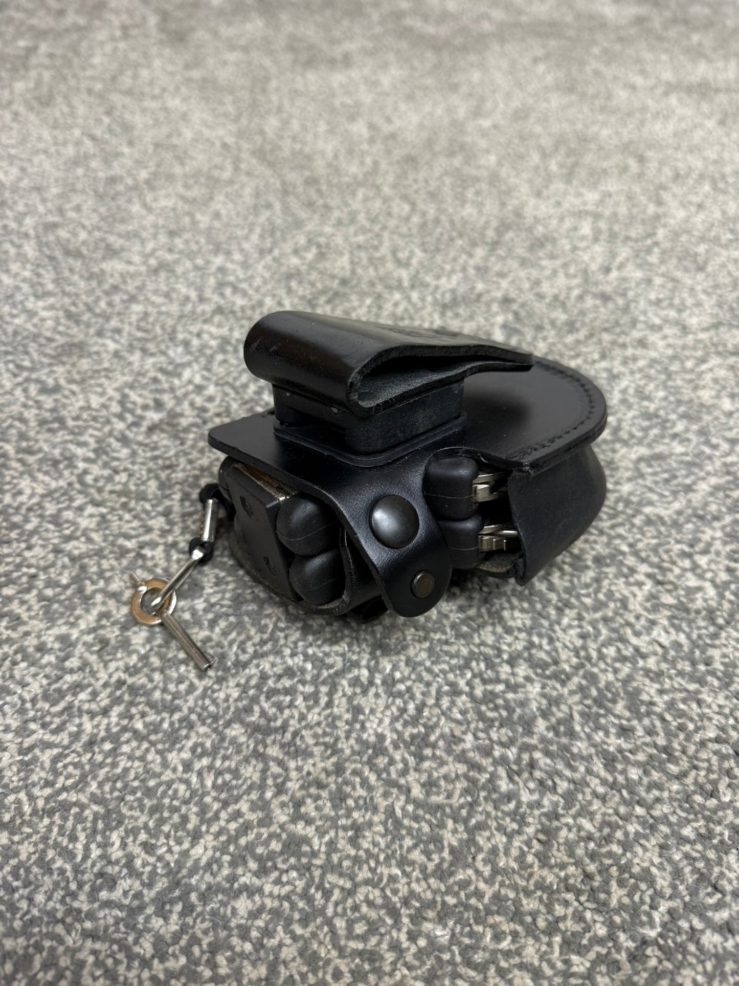 Ex Police Folding Hiatt Handcuffs Hinged Cuffs Pouch & Key Security Collectable