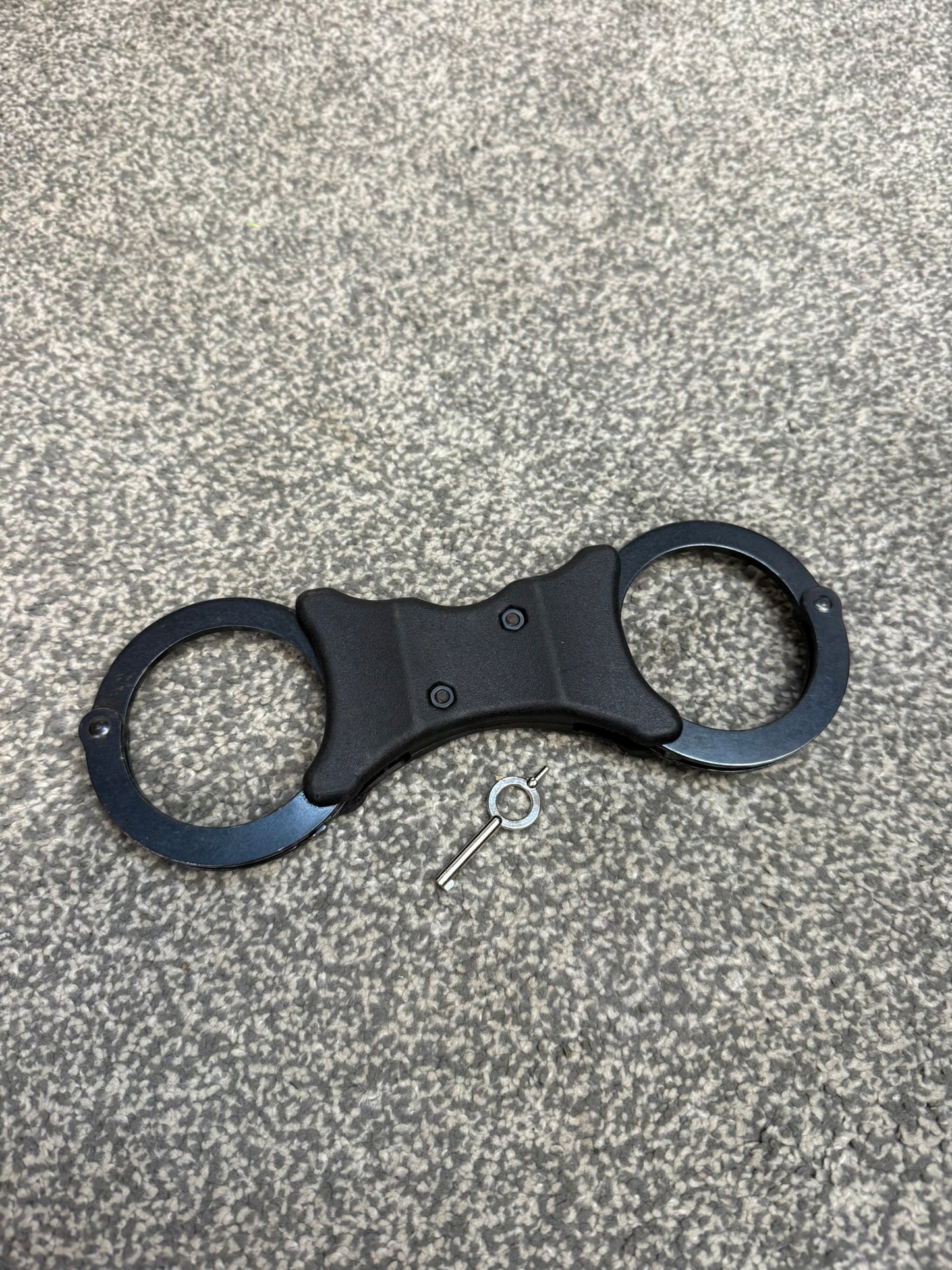 Ex Police Black Hiatt Handcuffs Genuine Cuffs With Key Security Collectable Memorabilia