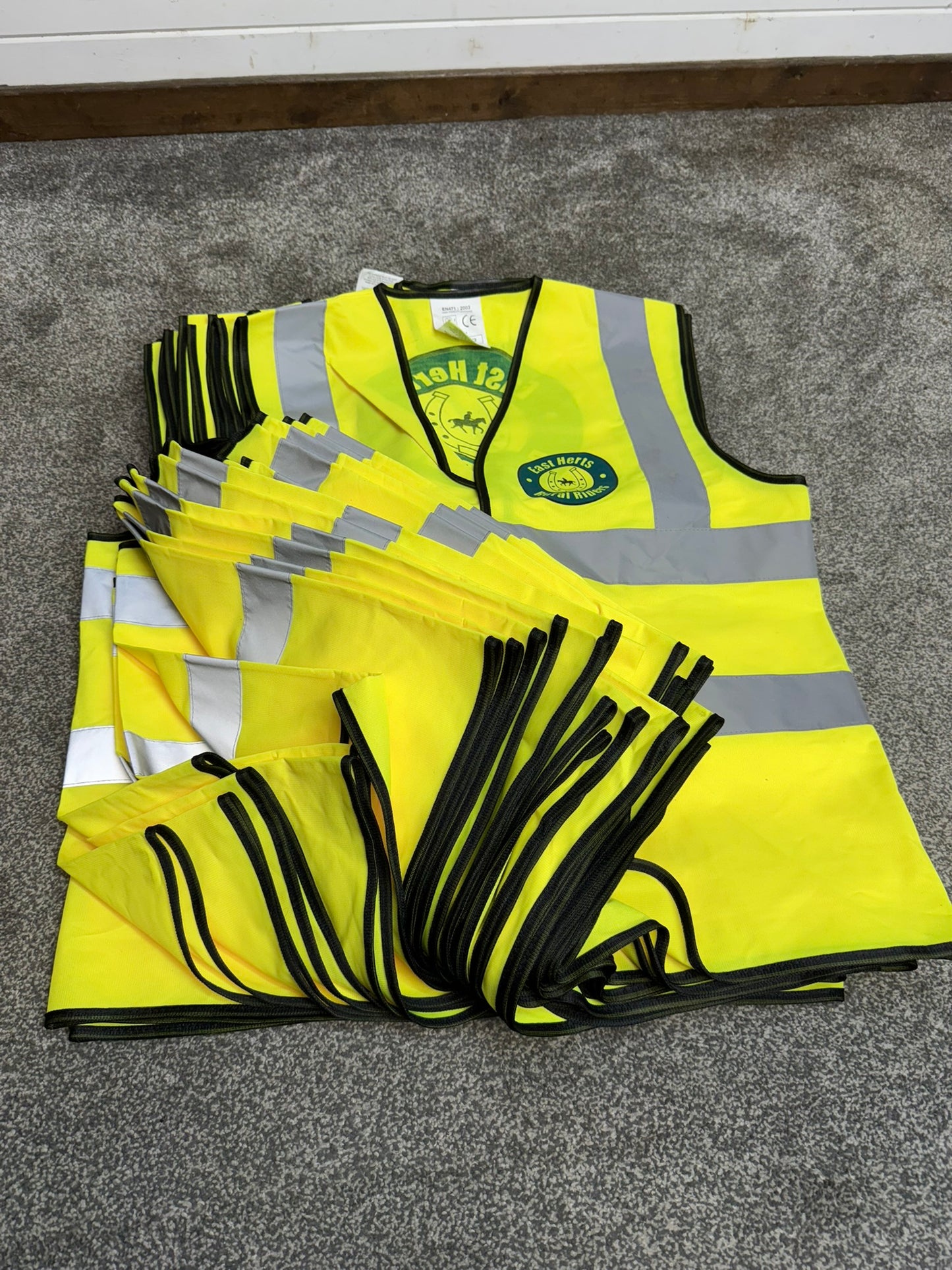 30x High Vis Vest Job Lot East Herts Horse Riding Safety Vests - Medium