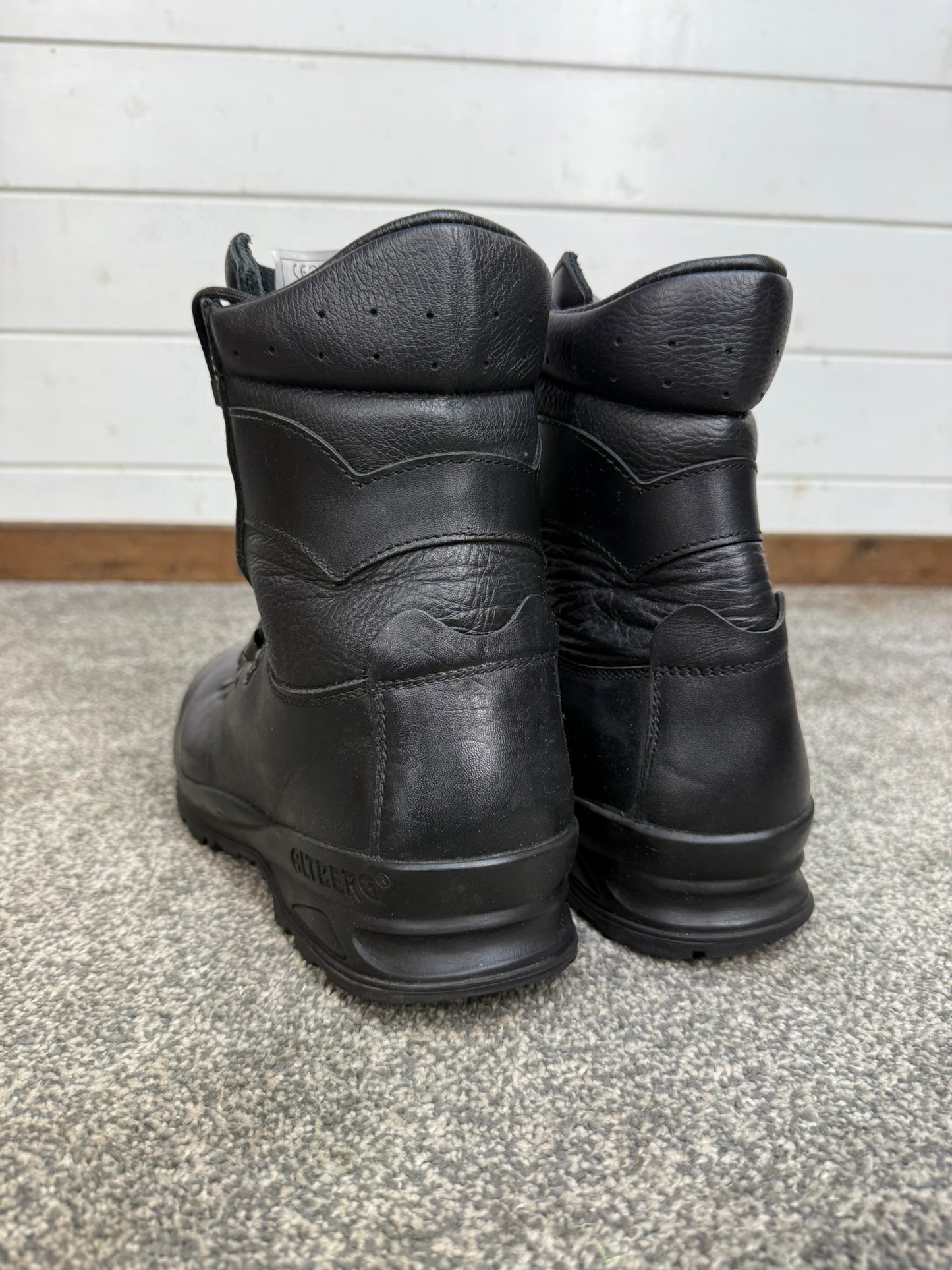 Altberg Peacekeeper P3 VS Black Leather Waterproof Combat Boots Size UK 9