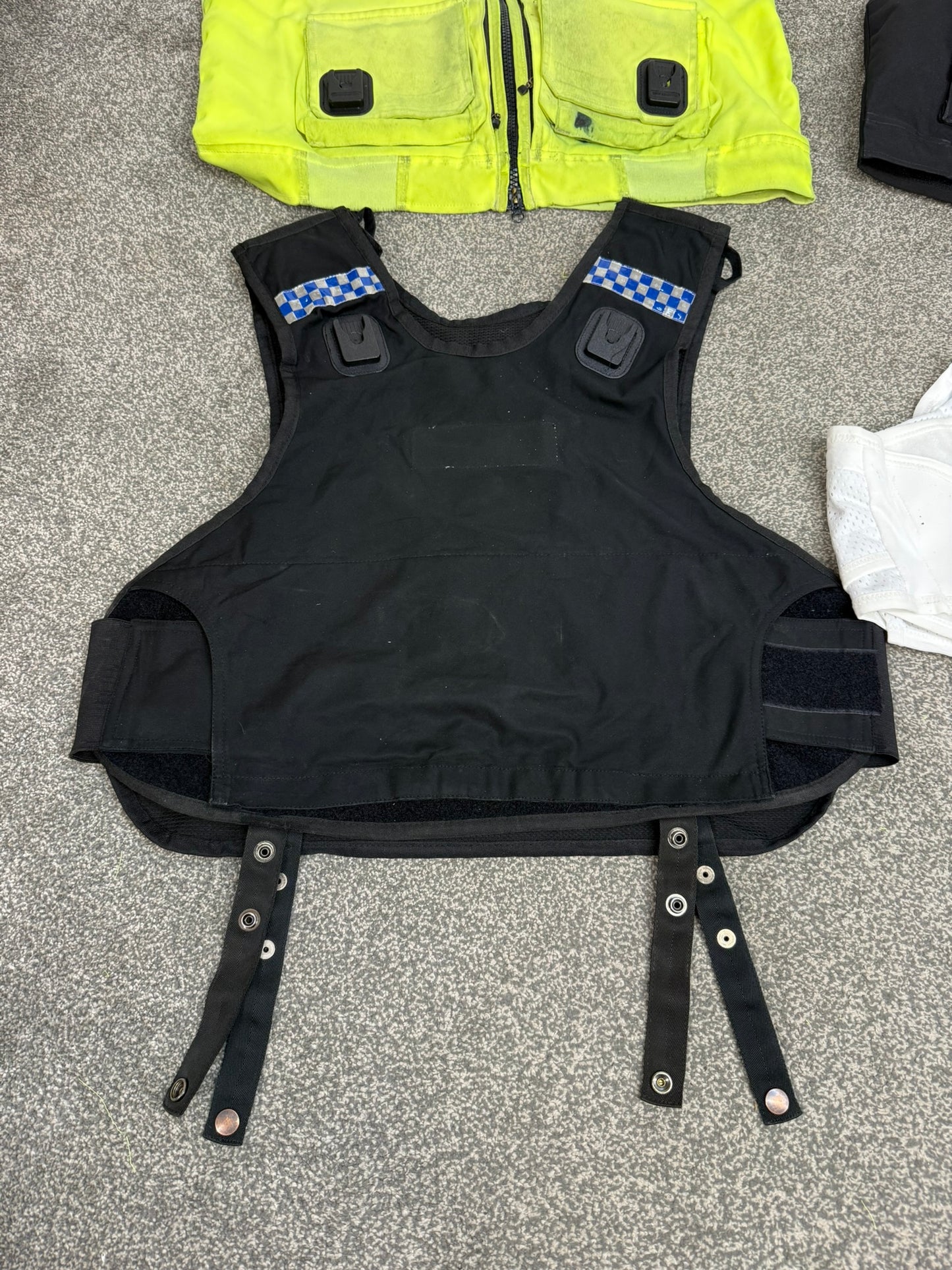 4x Ex Police Body Armour Cover Vest Job Lot Overt & Covert Security Film TV