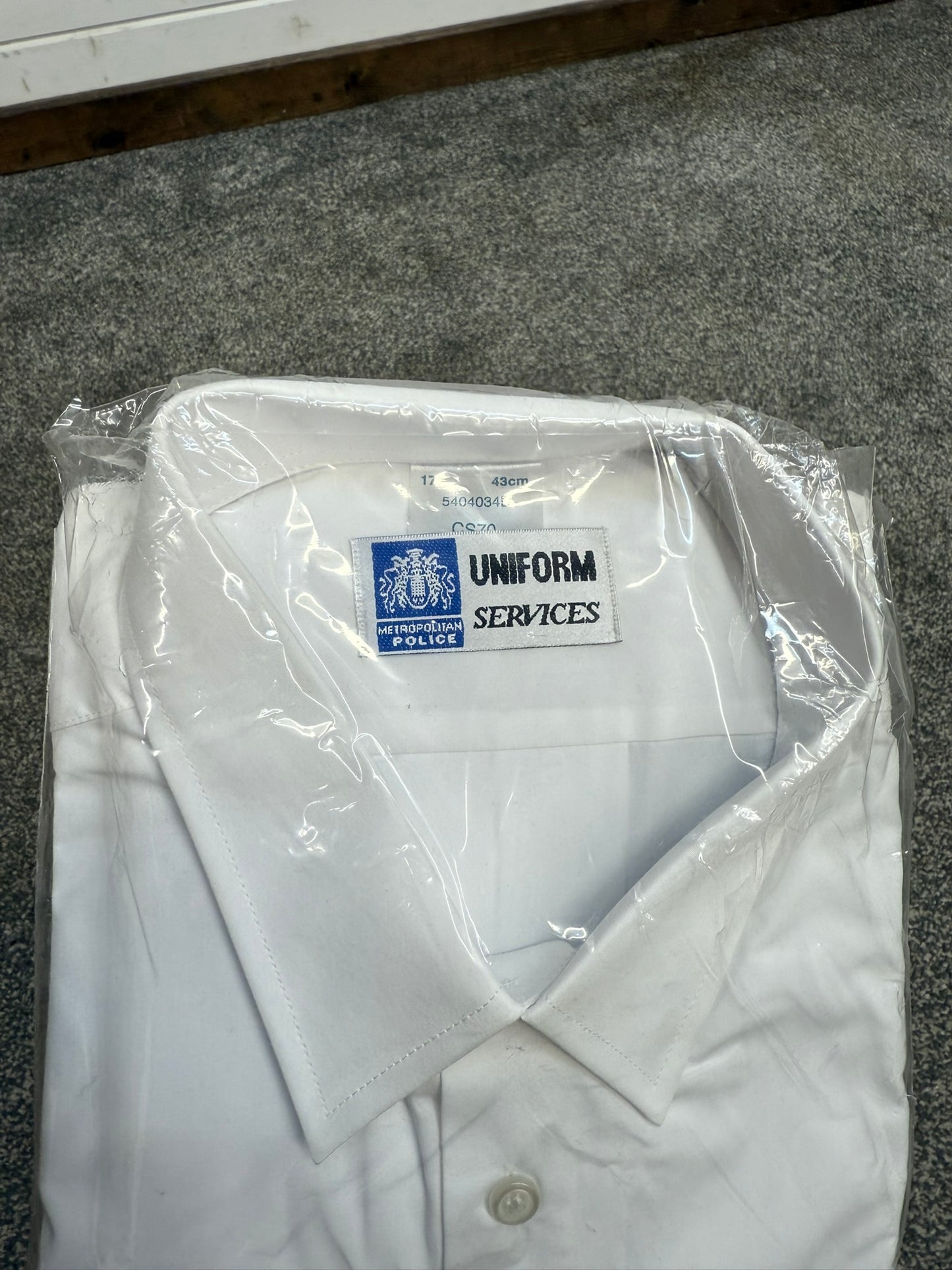 NEW Metropolitan Met Police White Shirt Long Sleeve 17" Collectors Film / TV Uniform