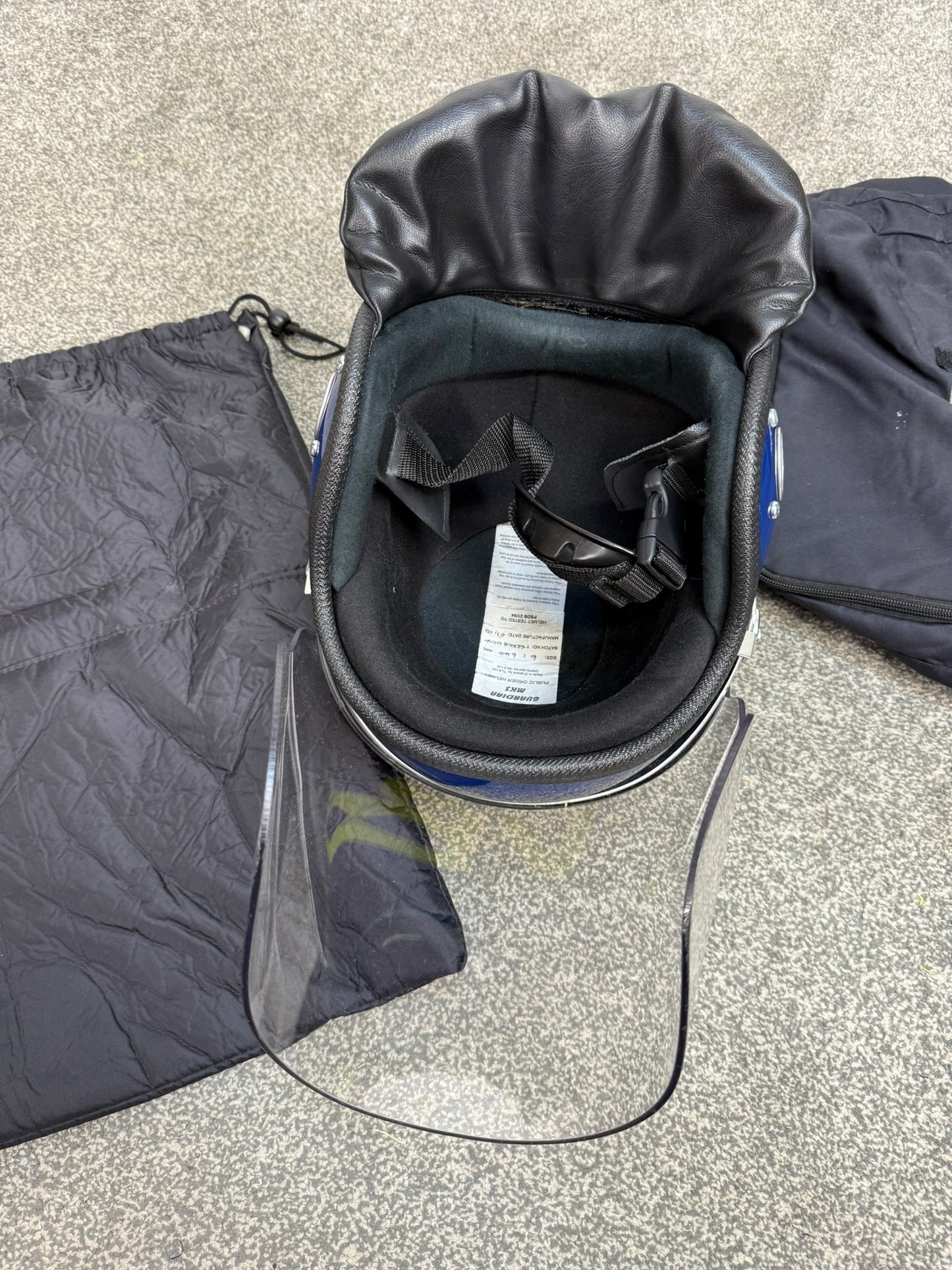 Ex Police Riot Helmet Guardian Mk3 64cm Fleece Bag & Carry Bag Genuine Obsolete Collectable