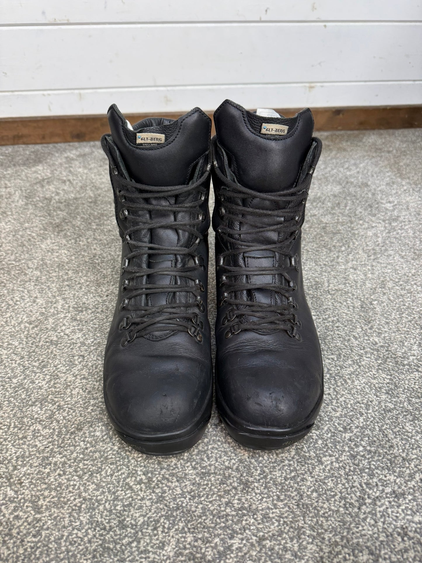 Altberg Peacekeeper P3 VS Black Leather Waterproof Combat Boots Size UK 9
