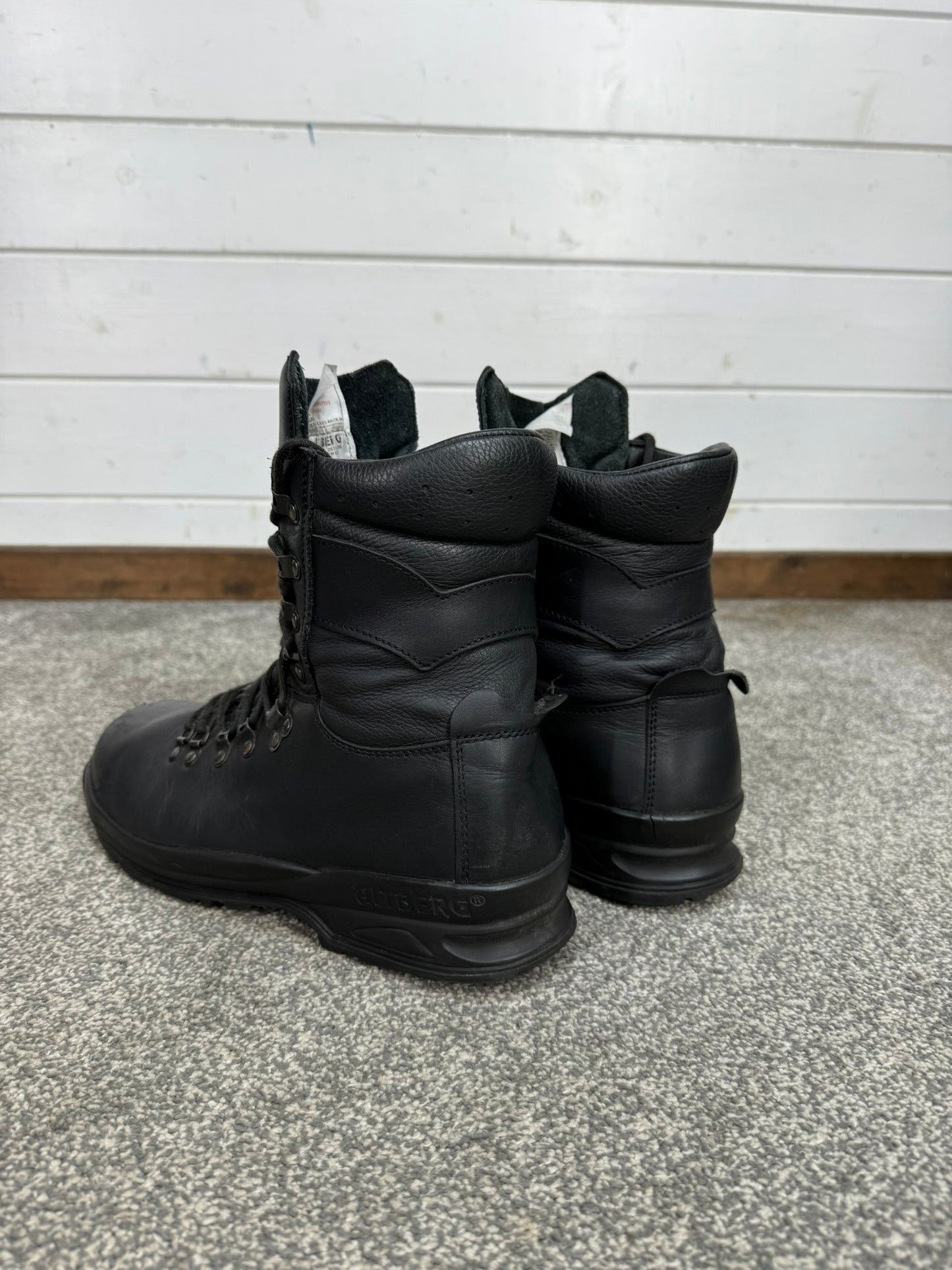 Altberg Peacekeeper P3 VS Black Leather Waterproof Combat Boots Size UK 9
