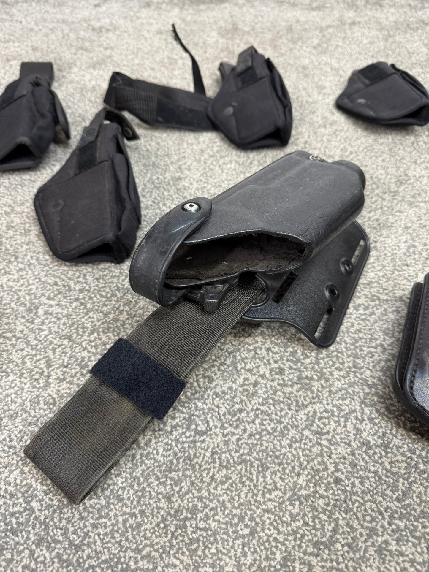 7x Ex Police Glock Holster Job Lot Safariland Grade 2 Airsoft Film / Tv Uniform Prop