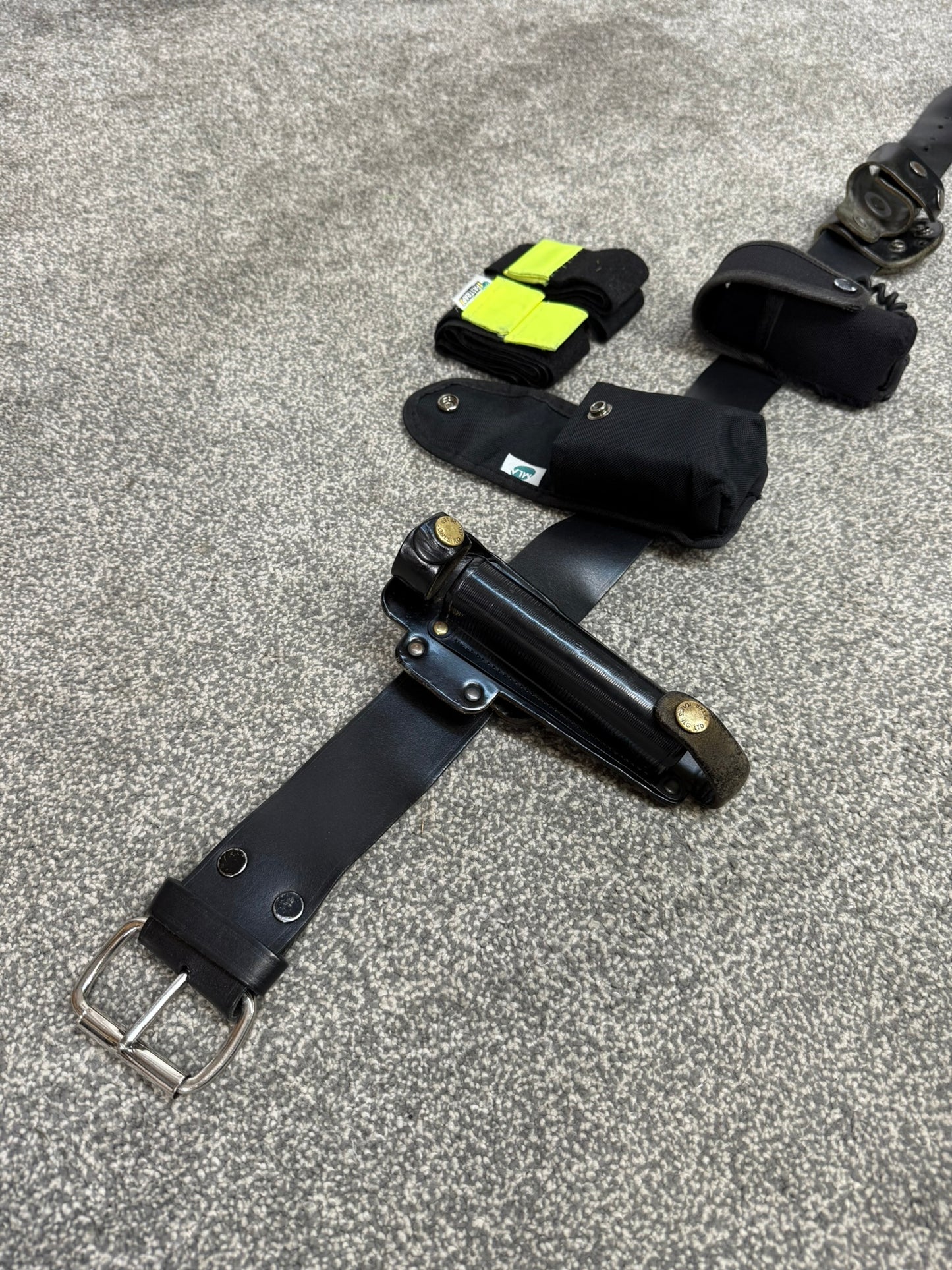 Ex Police Leather Belt & Pouches Fast Strap 40" Waist Security Patrol Belt