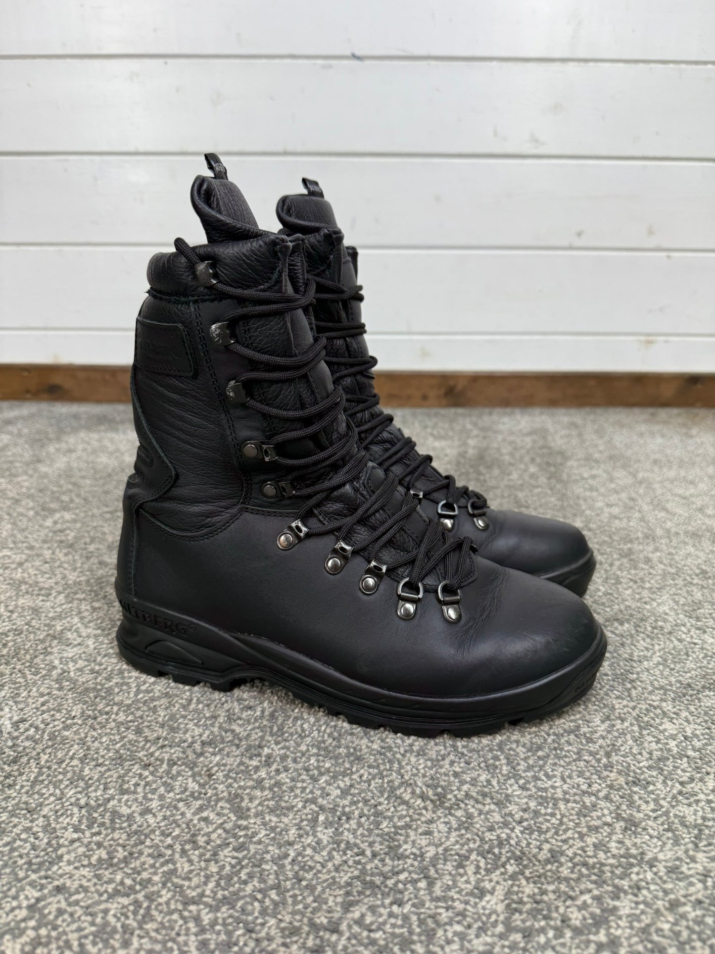 Altberg Field & Fell Black Leather Waterproof Boots VGC Size UK 7.5 Ex Police