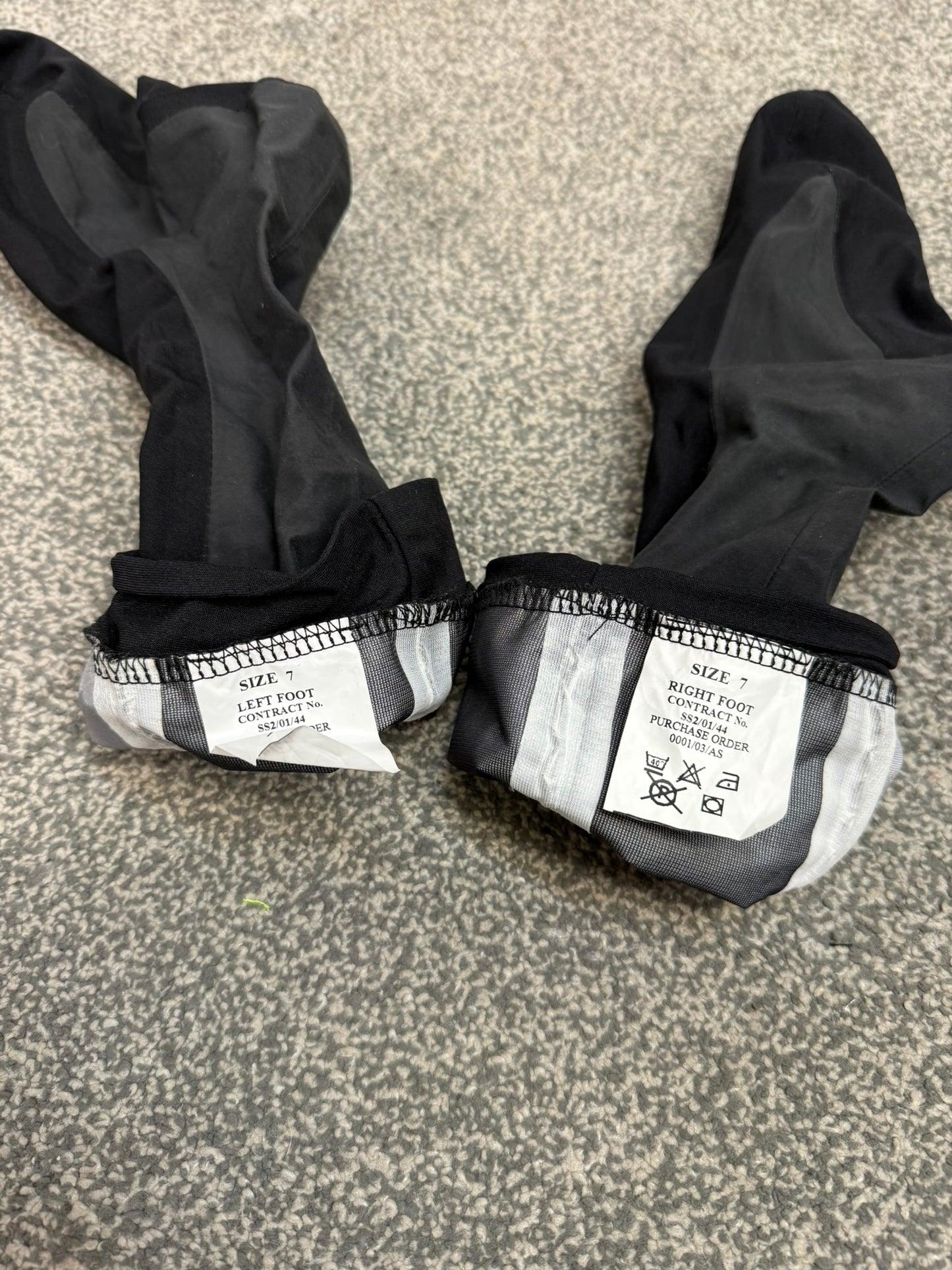 Gore-Tex Waterproof Boot Liner Socks Size 7 Waterproof Over Sock