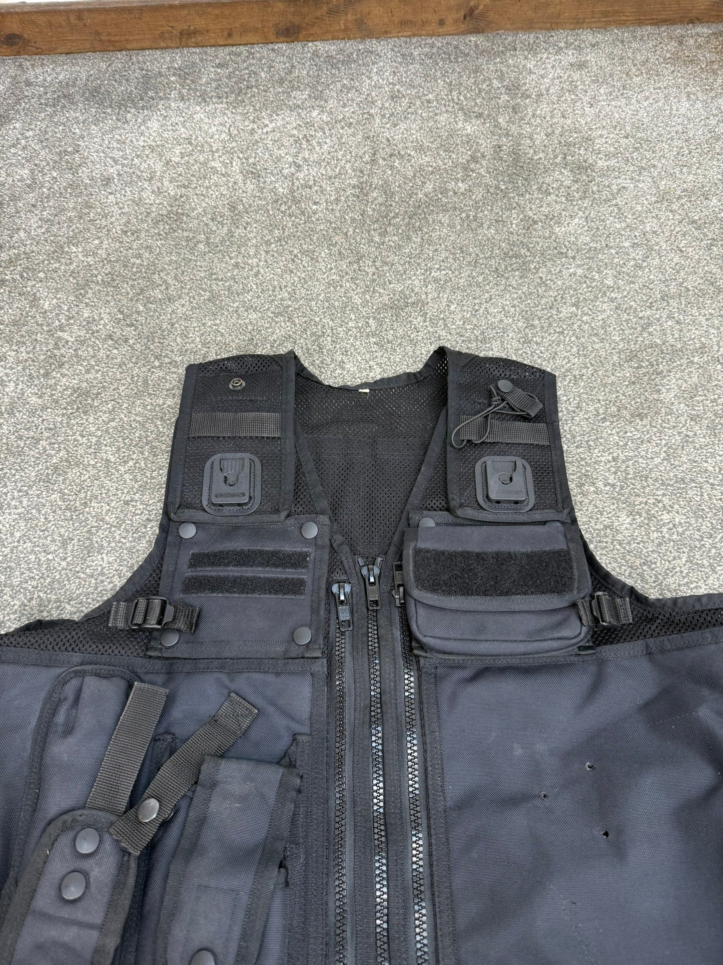 Ex Police Black Arktis Vest Utility Tac Vest MEDIUM Airsoft Security