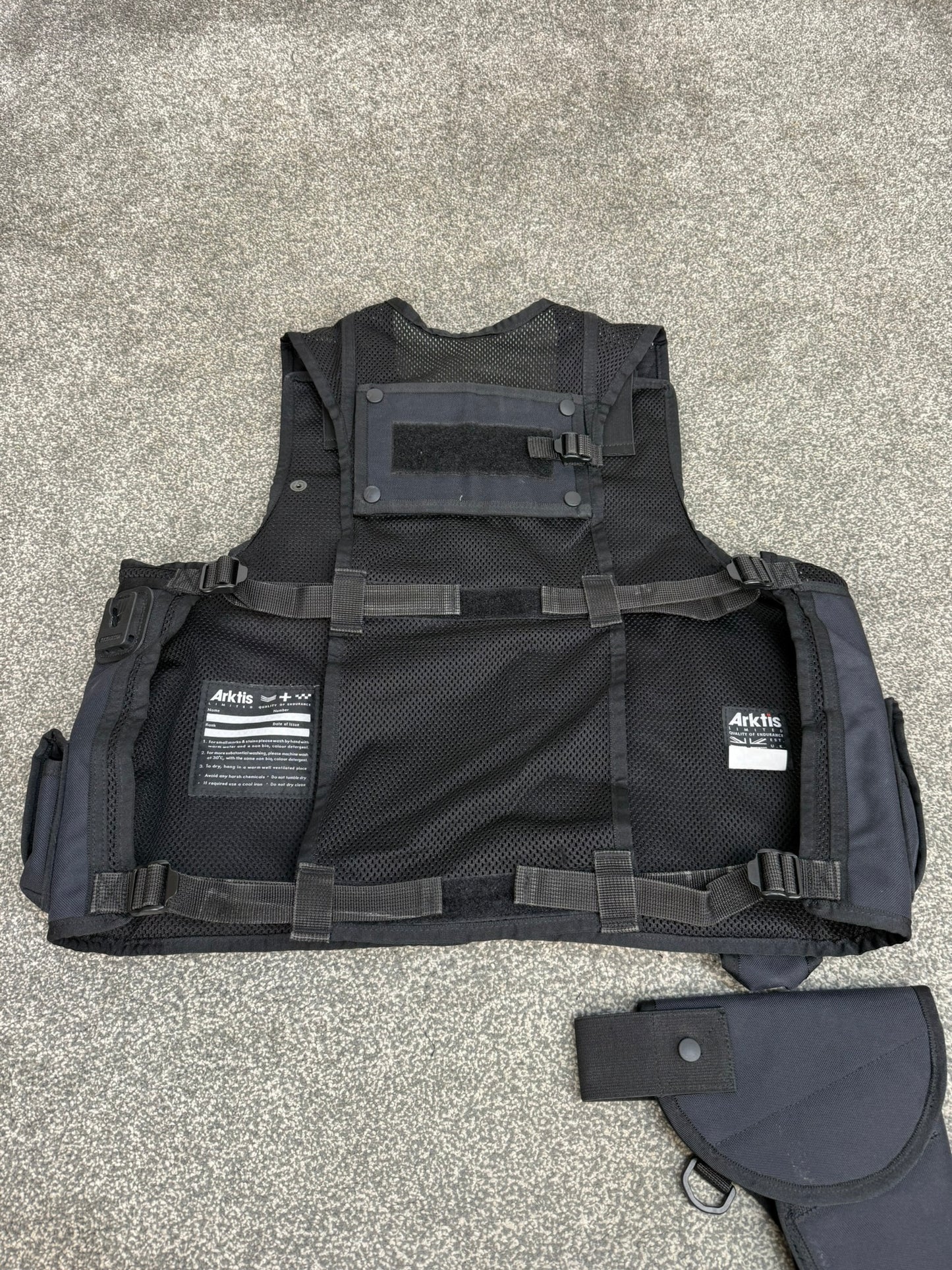 Ex Police Black Arktis Vest Utility Tac Vest MEDIUM Airsoft Security