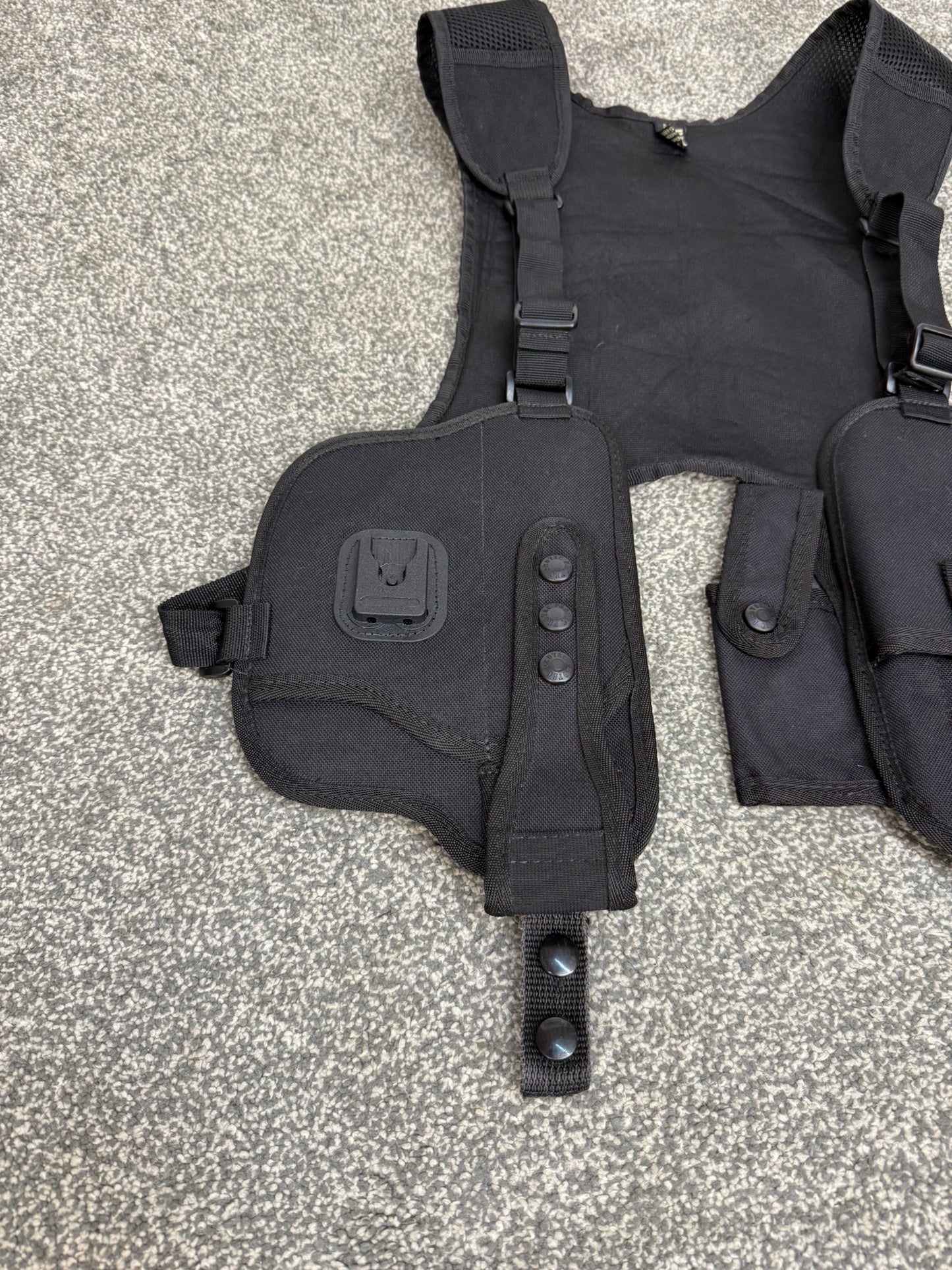 Ex Police Covert Shoulder Harness Security Close Protection Klickfast Cuff Baton CS Pouch