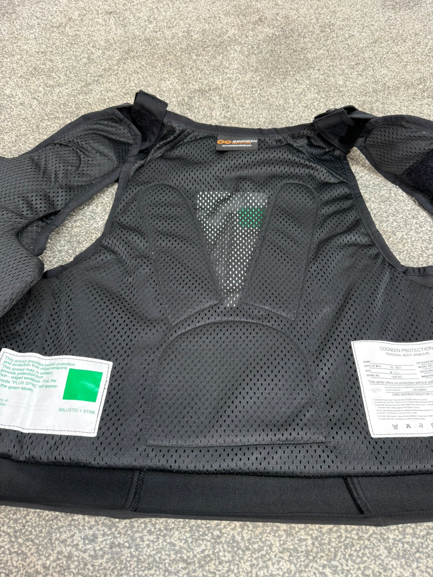 Ex Police Cooneen Body Armour Vest VGC Anti Stab & Ballistic HG1A & KR1 - LARGE
