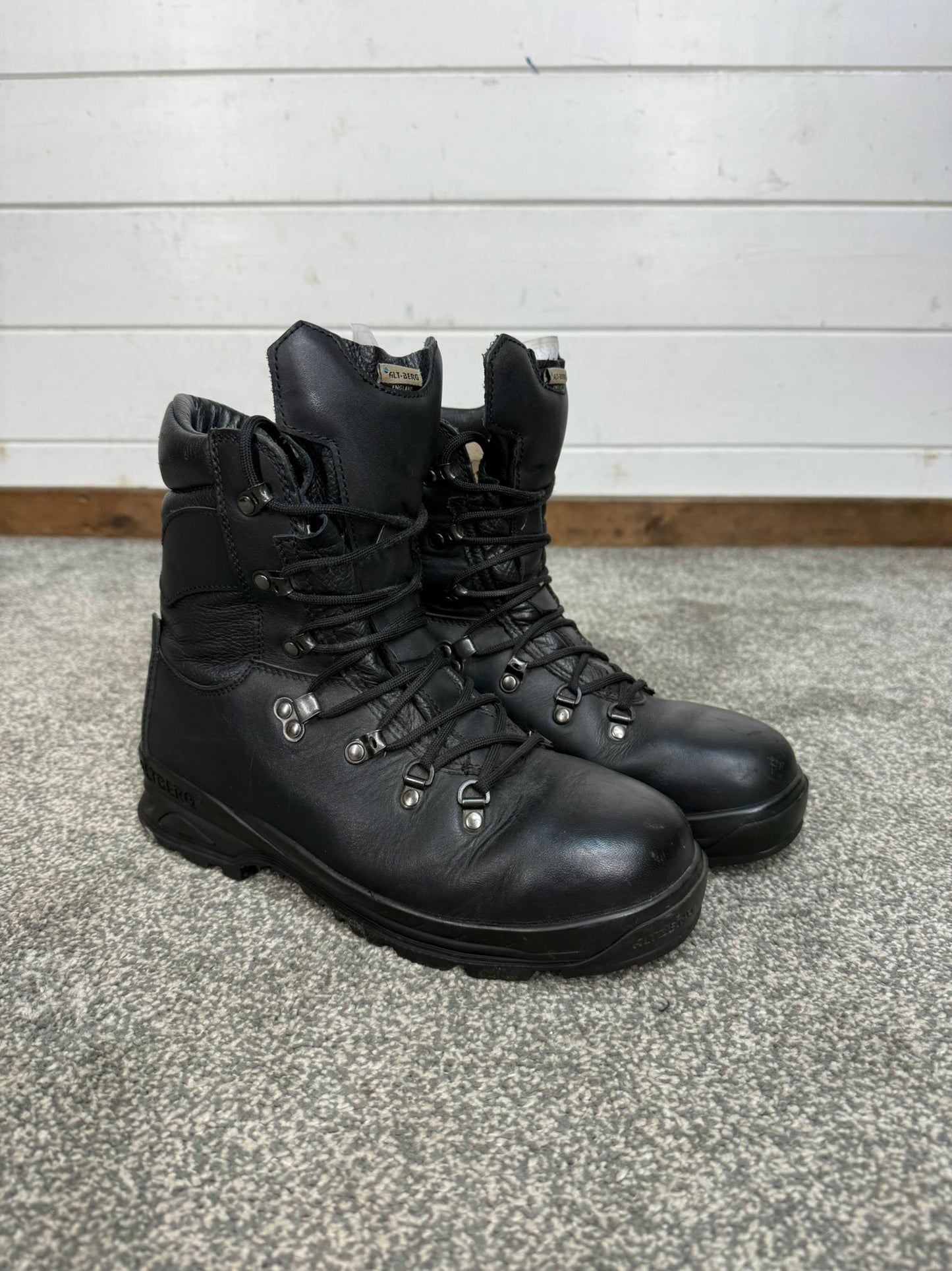 Altberg Peacekeeper P3 VS Black Leather Waterproof Combat Boots Size UK 7