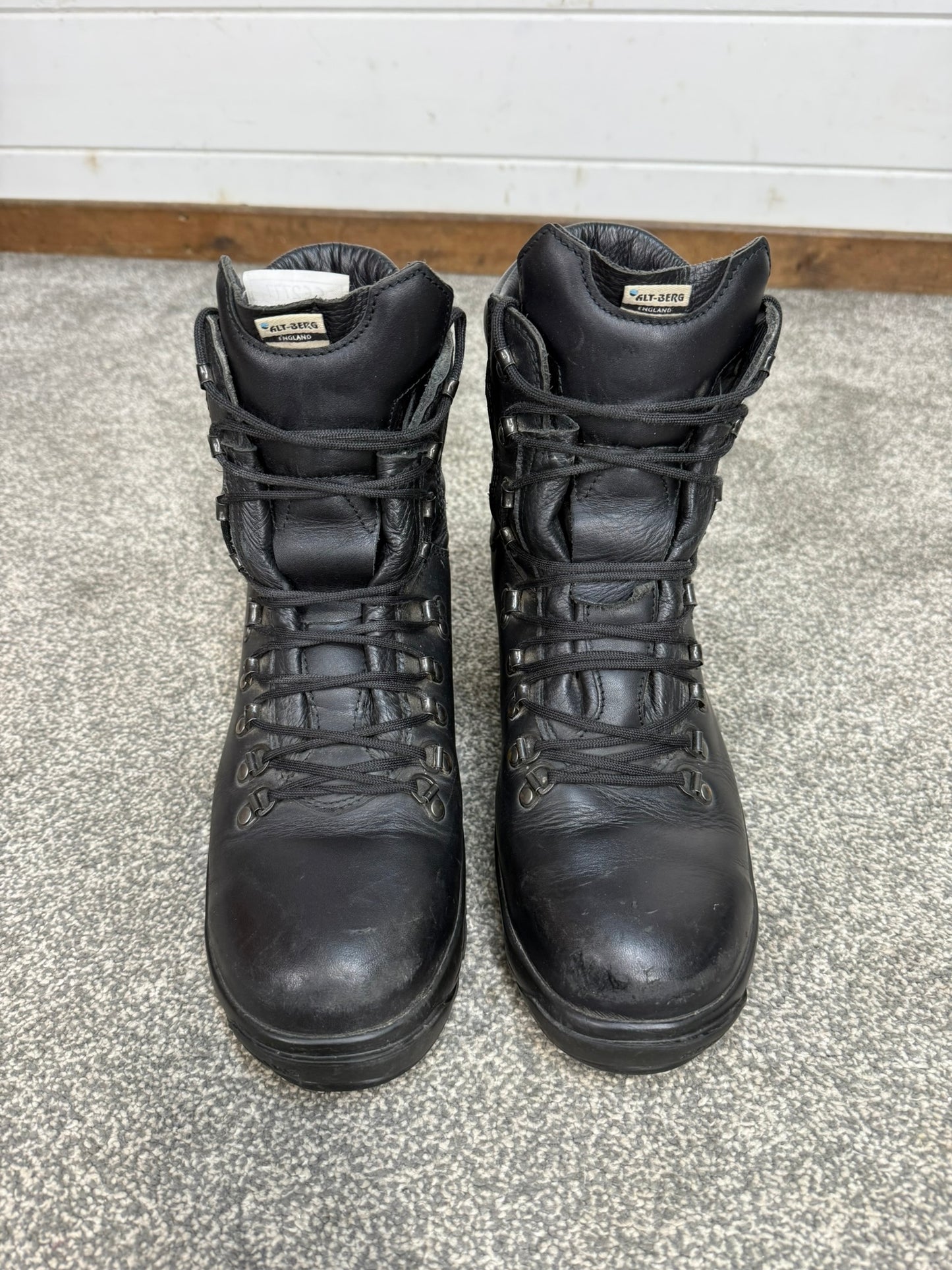Altberg Peacekeeper P3 VS Black Leather Waterproof Combat Boots Size UK 9