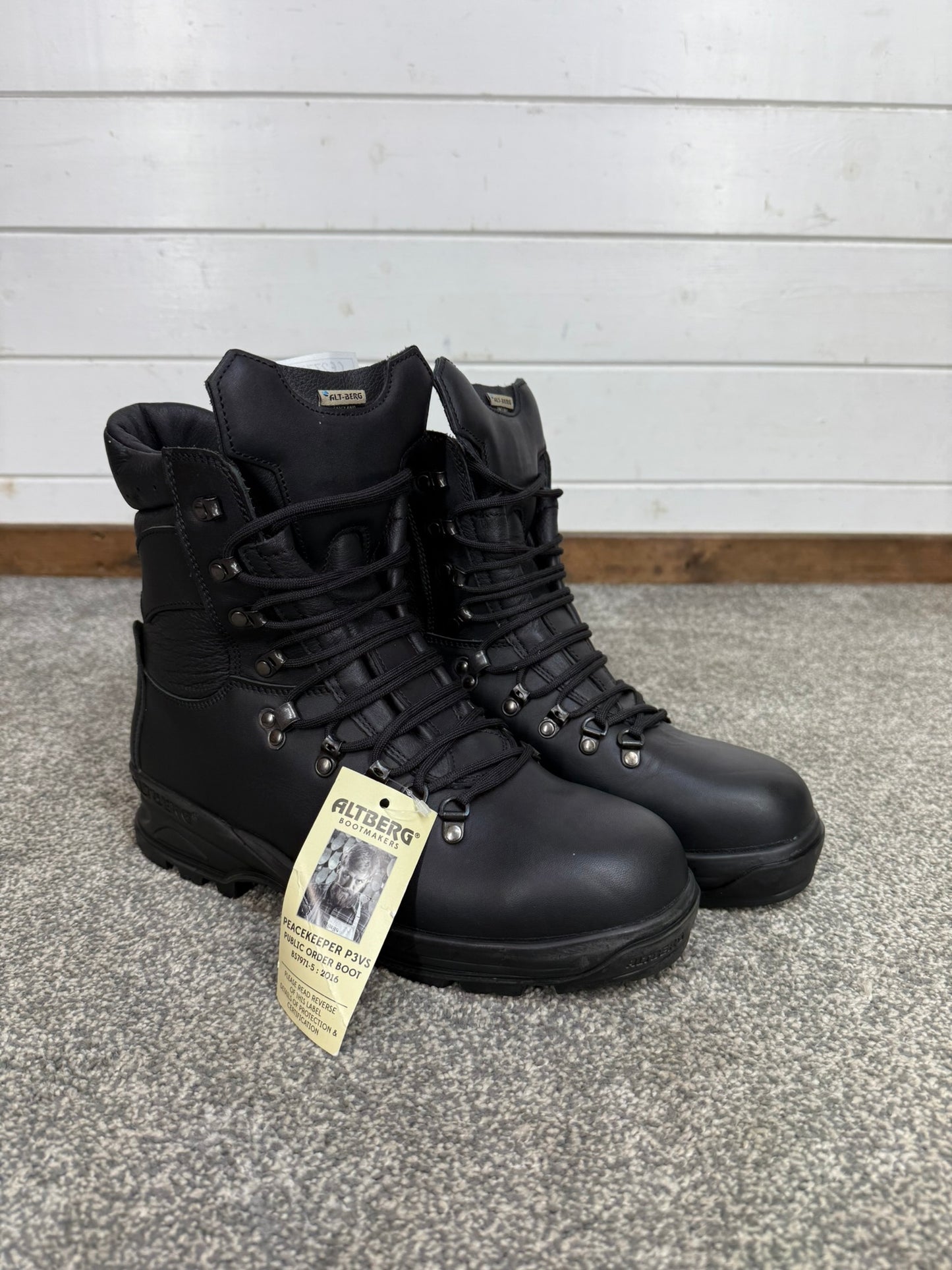 NEW Altberg Peacekeeper P3 VS Black Leather Waterproof Combat Boots Size UK 9.5