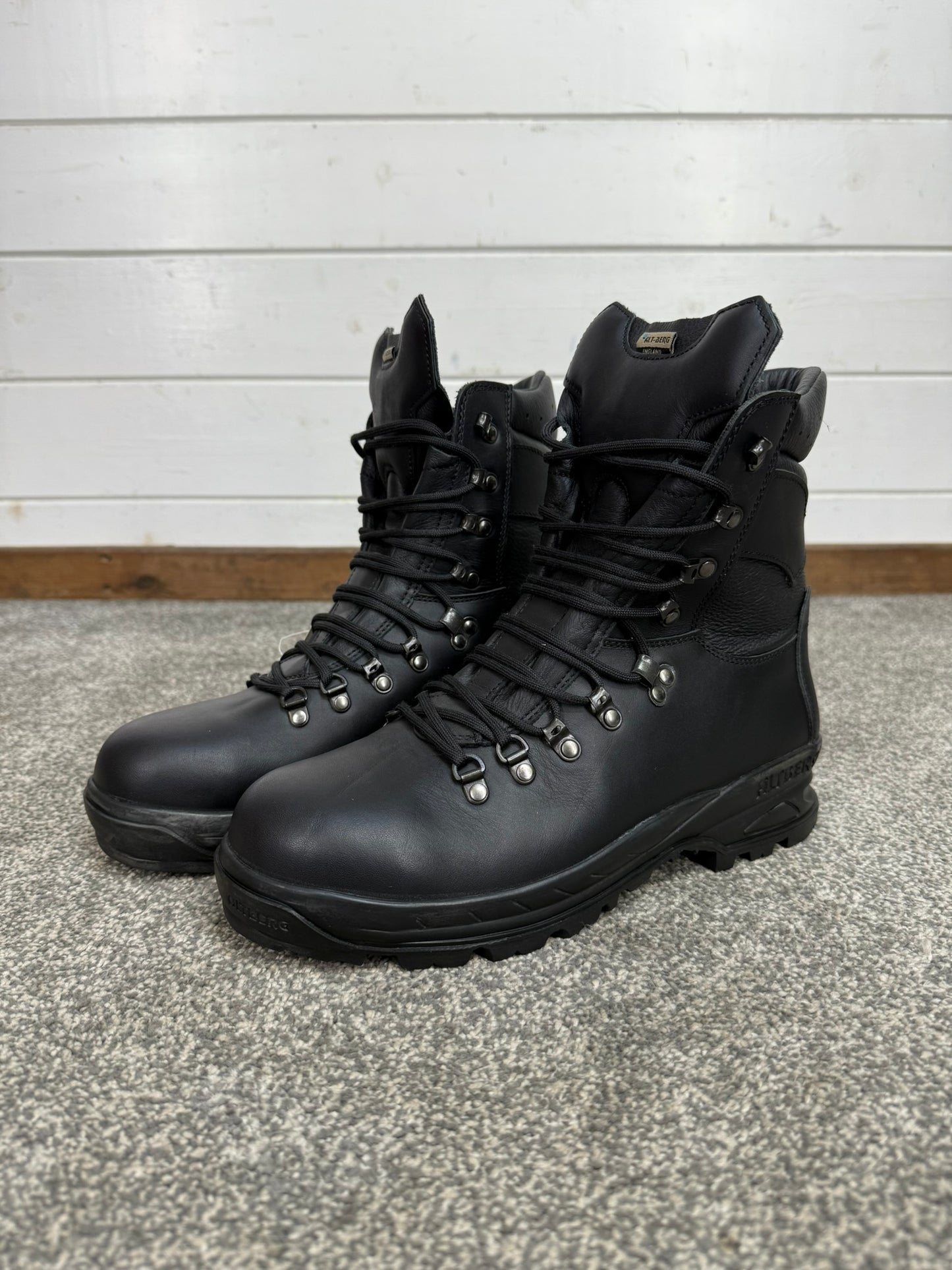 NEW Altberg Peacekeeper P3 VS Black Leather Waterproof Combat Boots Size UK 9.5