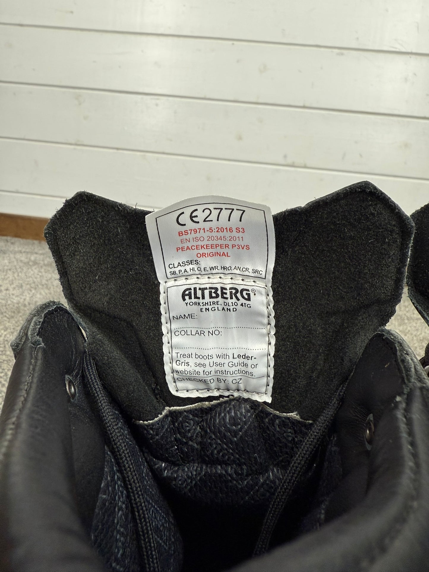 NEW Altberg Peacekeeper P3 VS Black Leather Waterproof Combat Boots Size UK 9.5