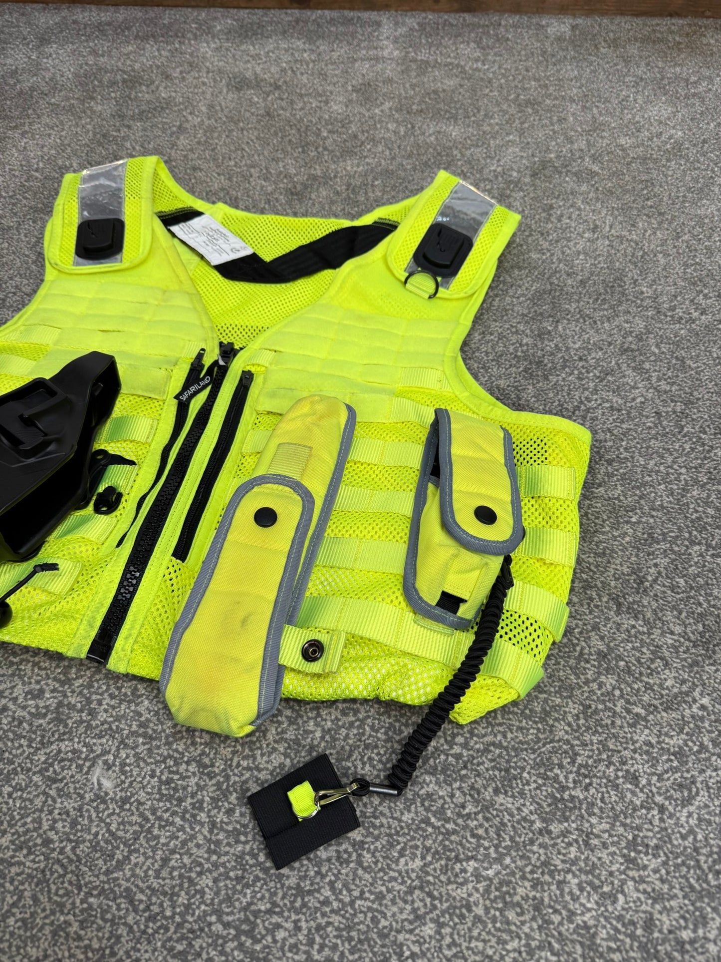 Safariland Hi-Vis MOLLE Vest With Taser X2 Holster Police Tactical Security Vest XXL