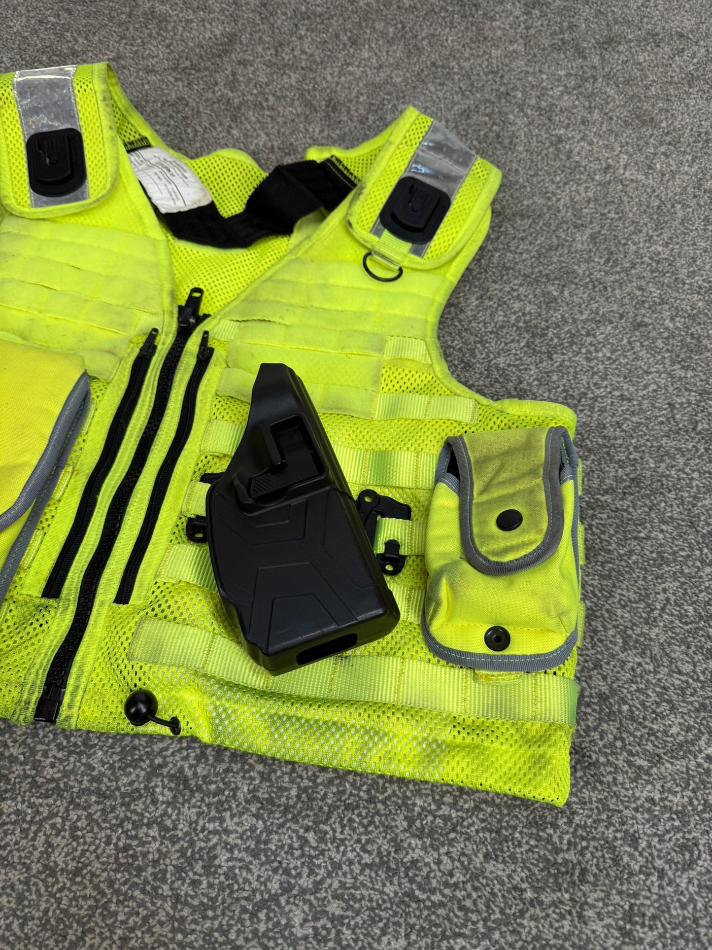 Safariland Hi-Vis MOLLE Vest With Taser X2 Holster Police Tactical Security Vest XL