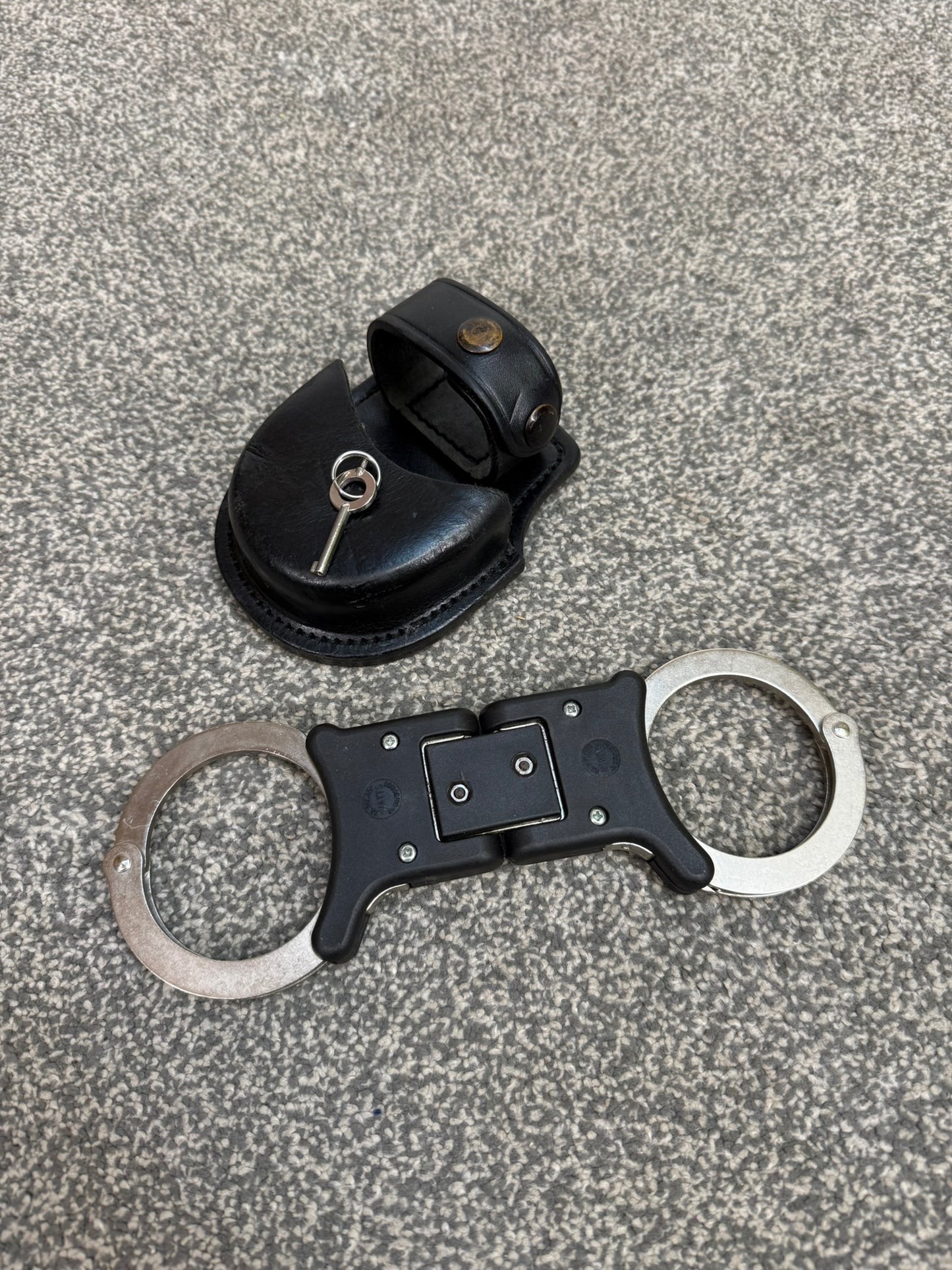 Ex Police Folding Hiatt Handcuffs Hinged Cuffs PSNI Pouch & Key Security Collectible