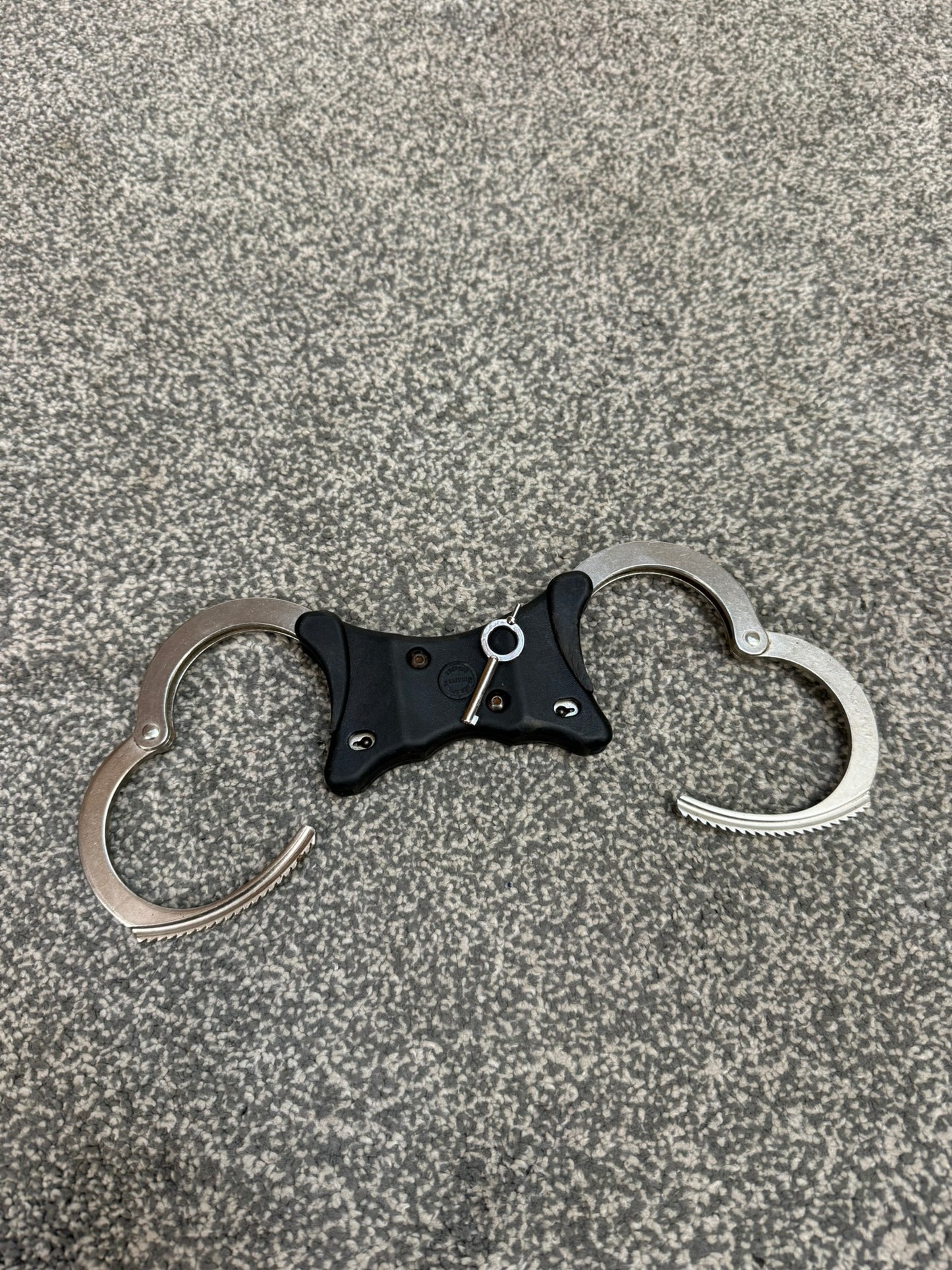 Ex Police Hiatt Rigid Handcuffs With Serial Security Cuffs Displays Collectors