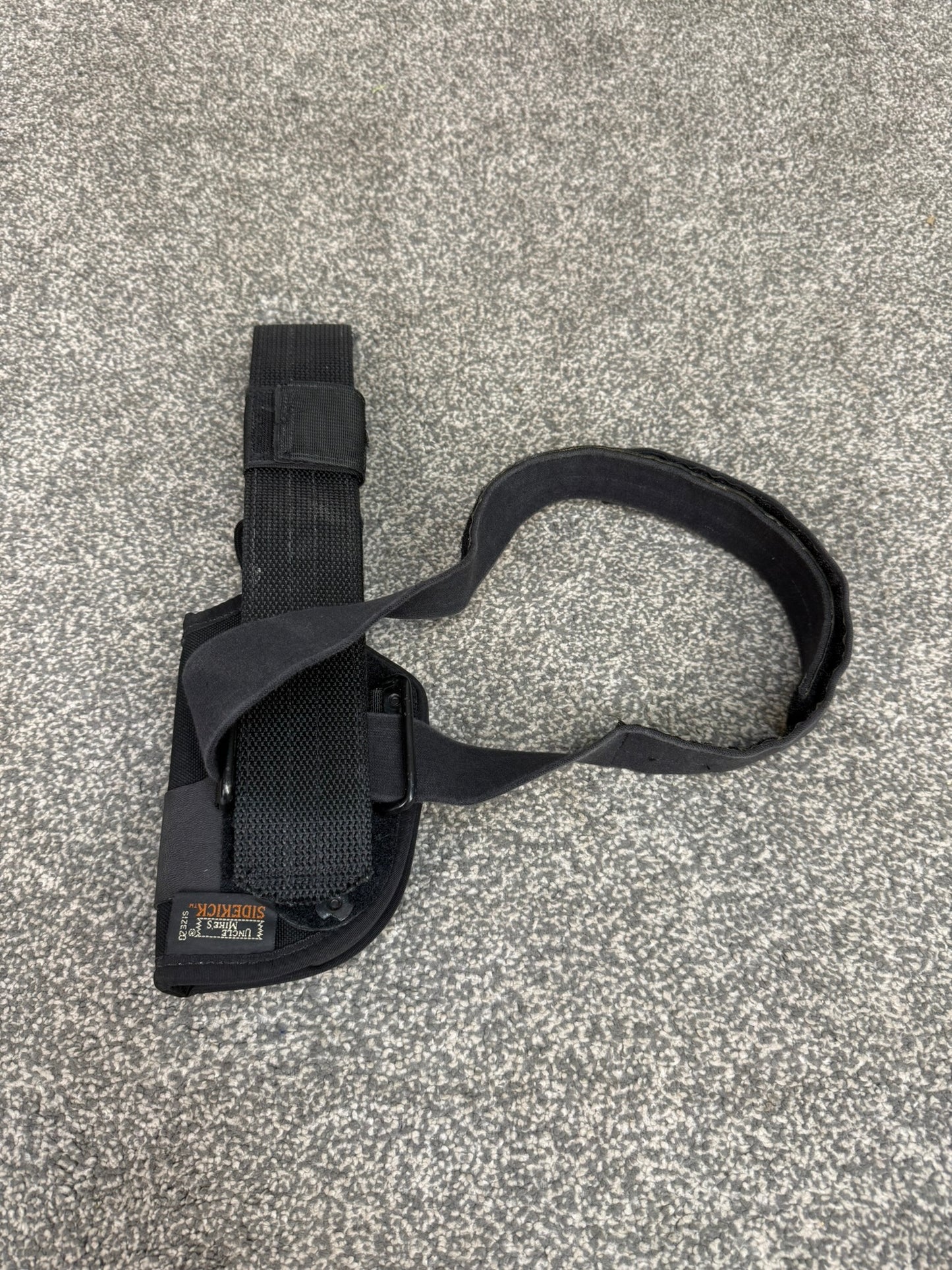 Uncle Mikes Sidekick Drop Leg Glock Holster Size 20 Ex Police Airsoft Display