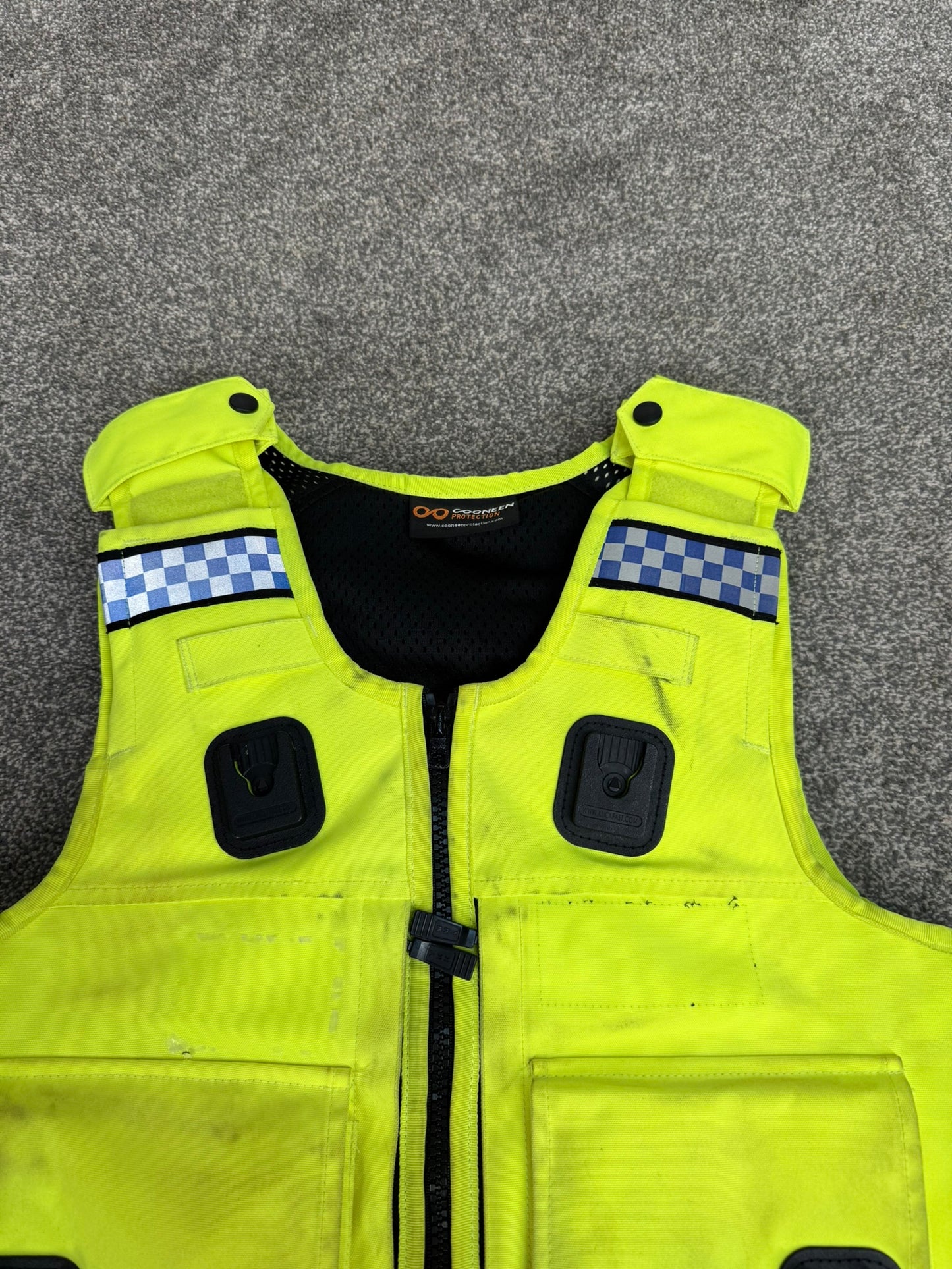 Ex Police Cooneen Body Armour Vest MEDIUM - Anti Stab & Ballistic HG1A & KR1