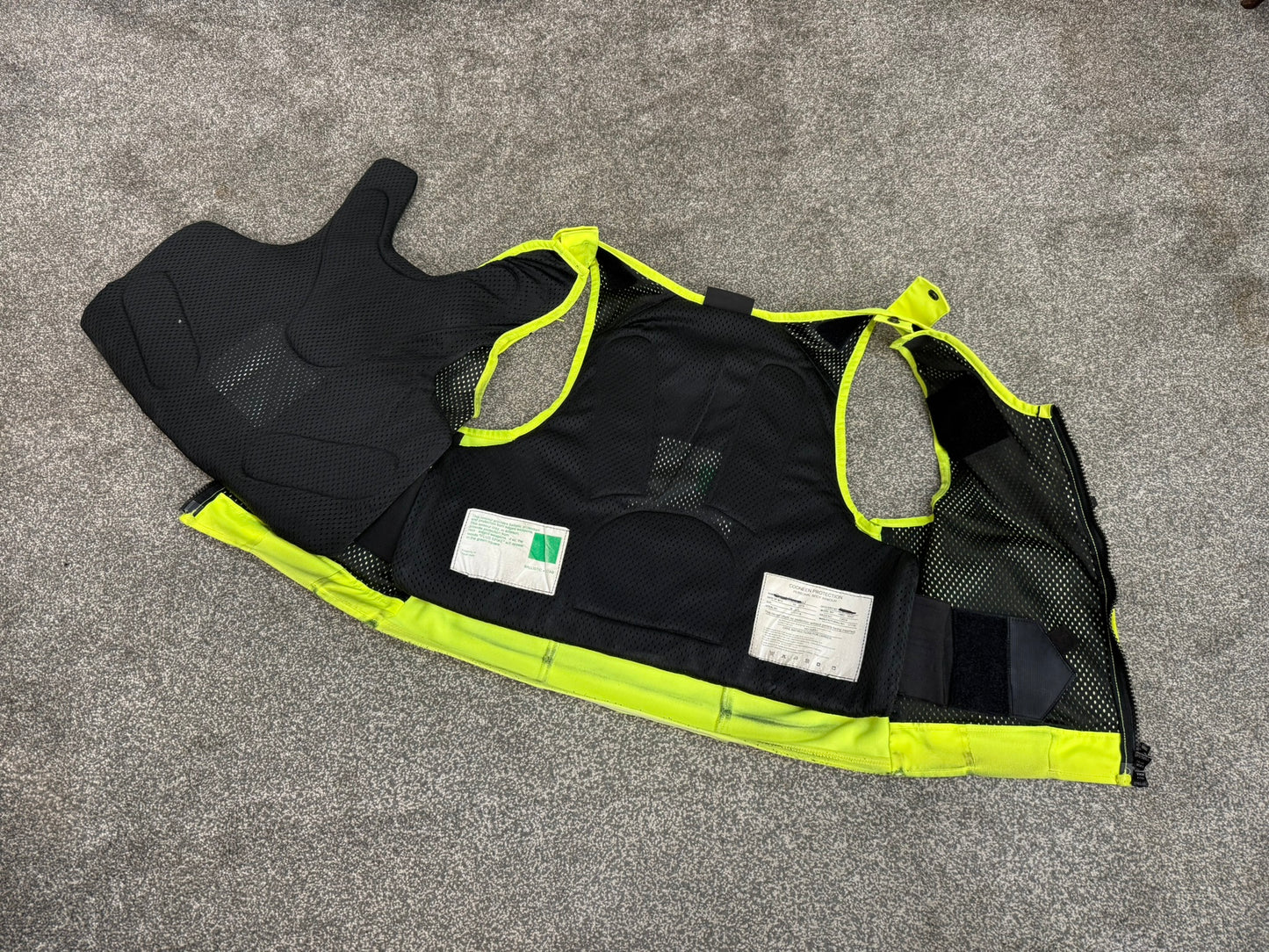 Ex Police Cooneen Body Armour Vest MEDIUM - Anti Stab & Ballistic HG1A & KR1