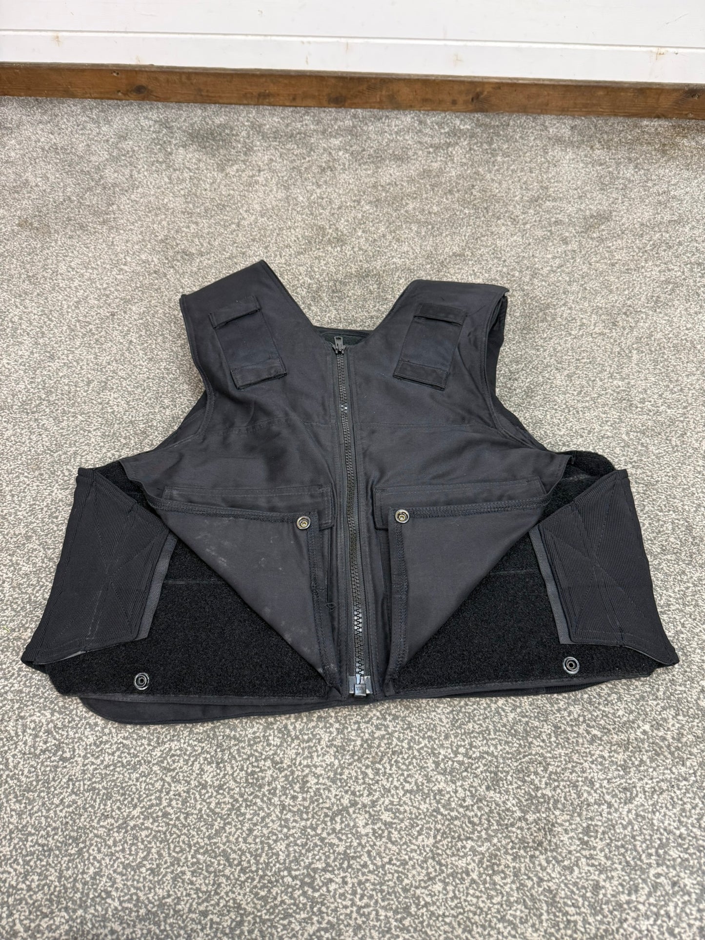 Ex Police Hauberg Body Armour Vest MED-LRG Anti Stab & Ballistic HG1A & KR2